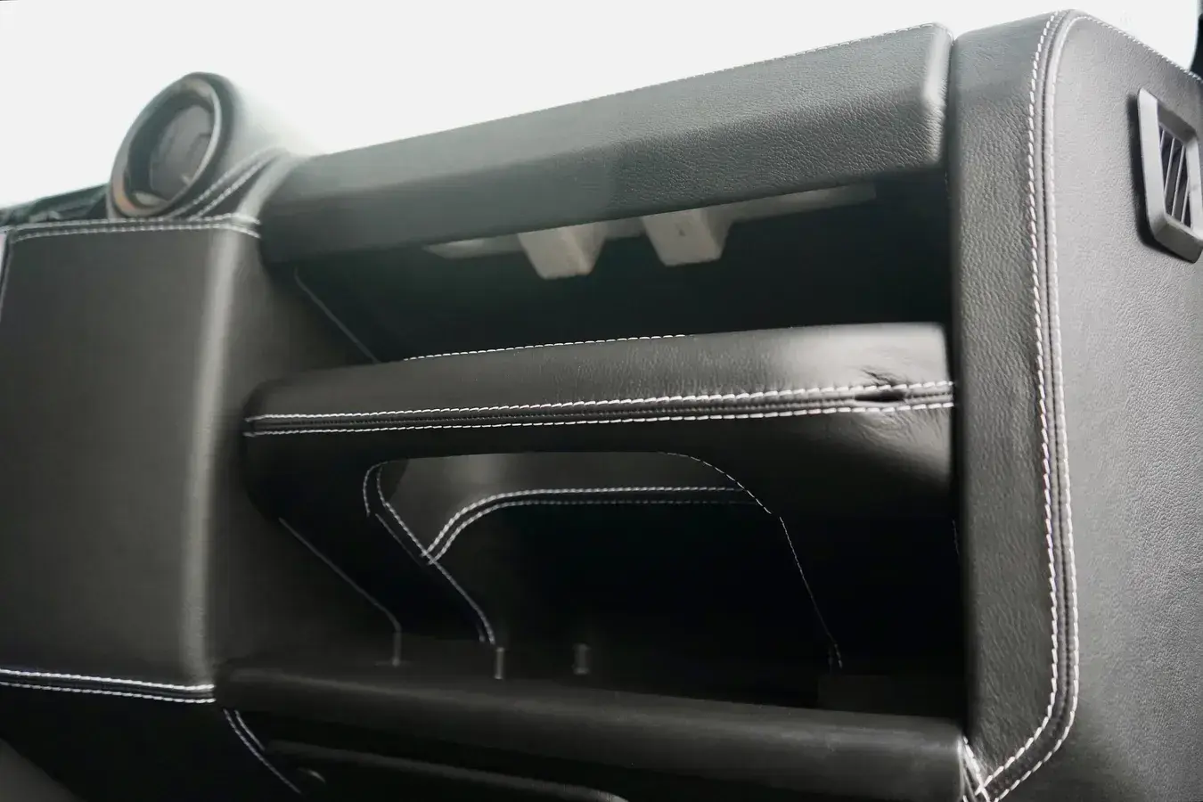 2022 Land Rover Defender Double Cab Pickup