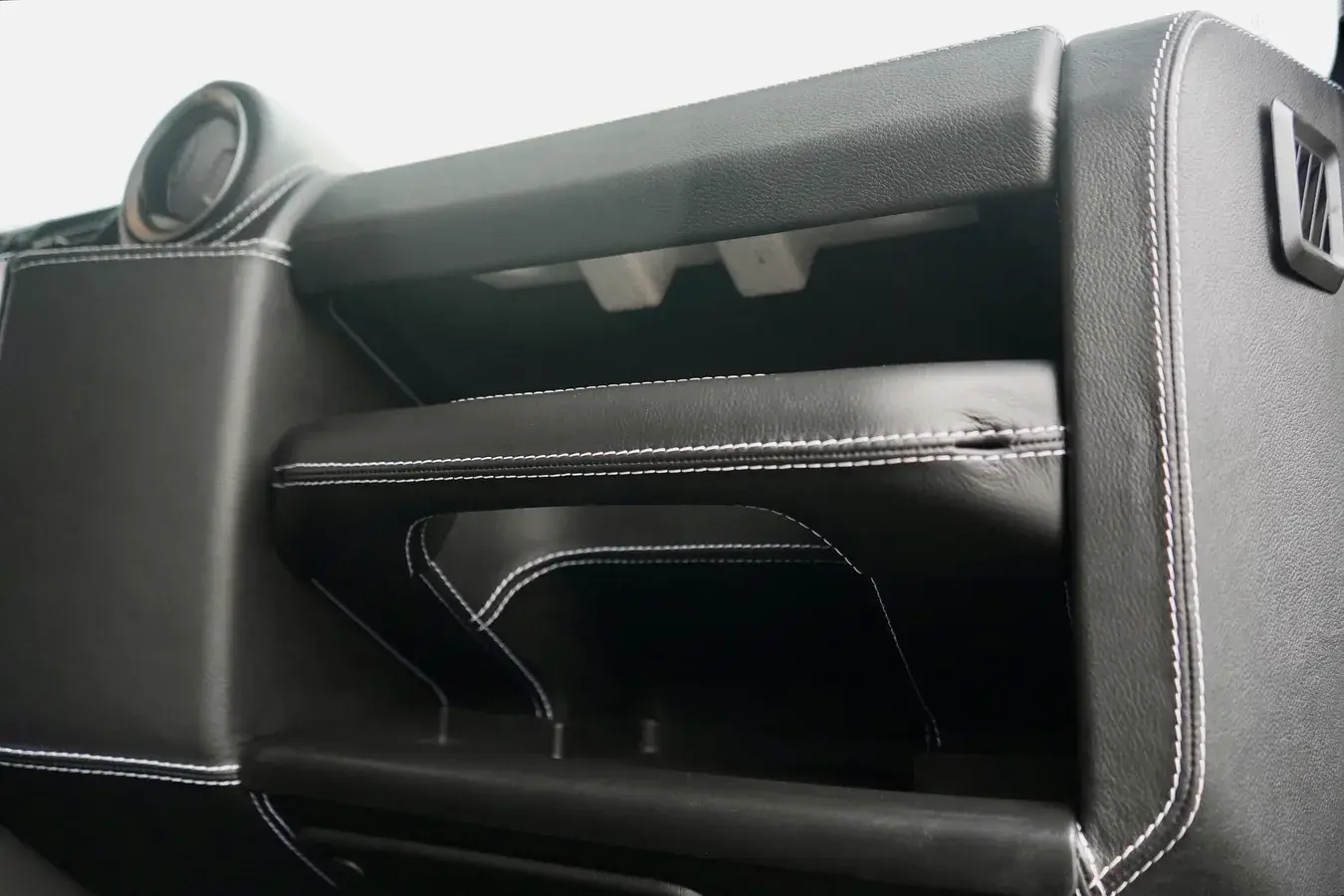 2022 Land Rover Defender Double Cab Pickup