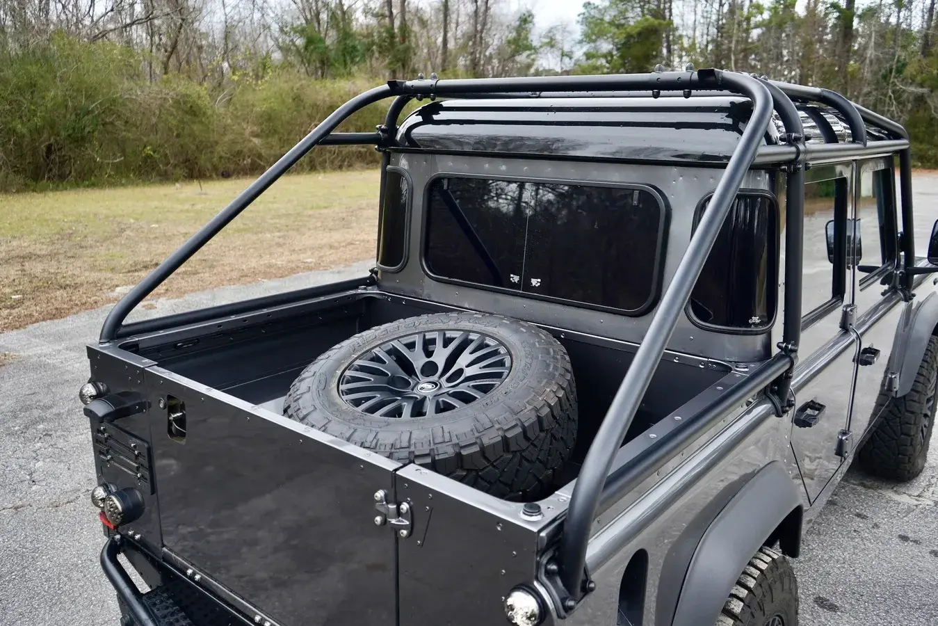 2022 Land Rover Defender Double Cab Pickup