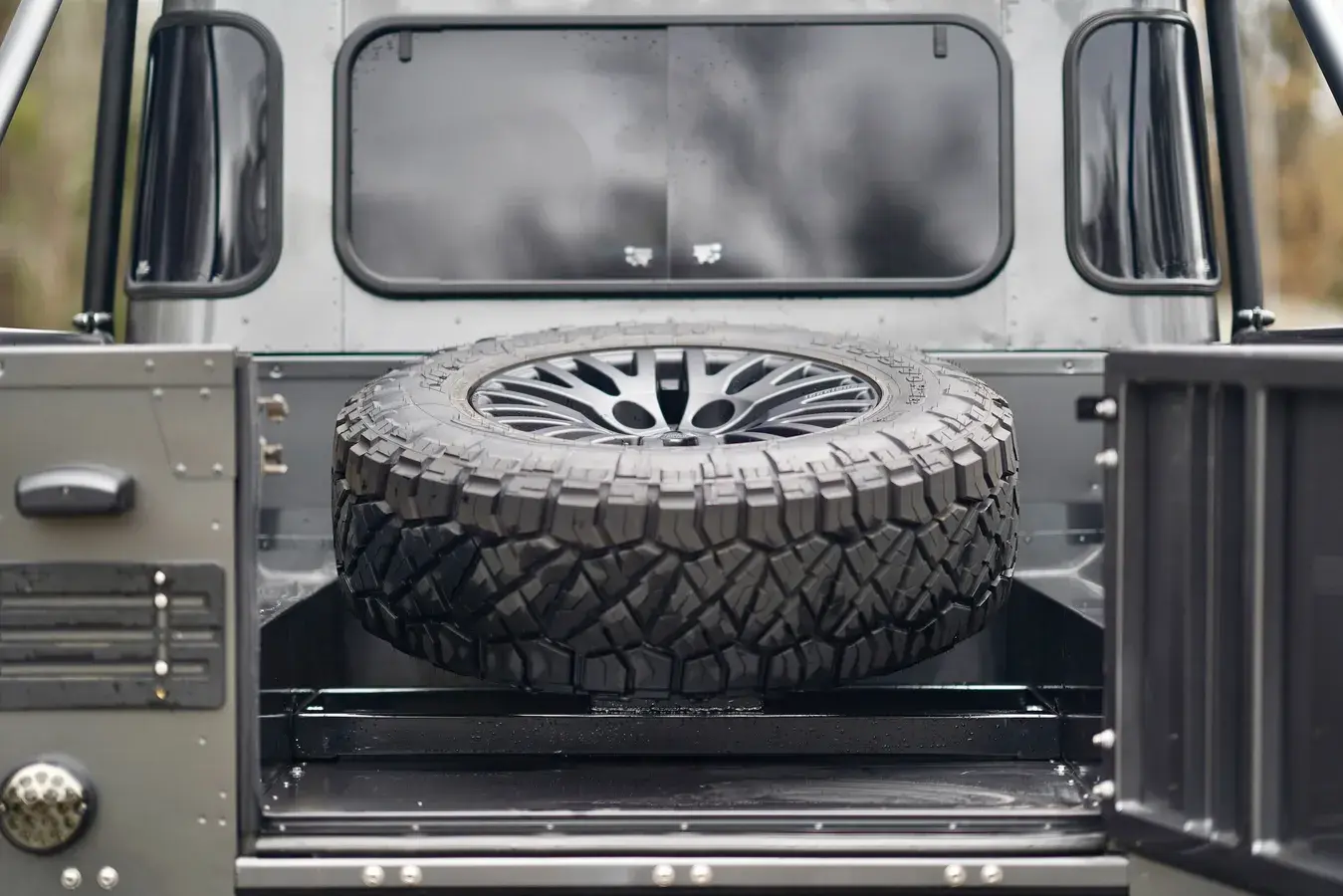 2022 Land Rover Defender Double Cab Pickup