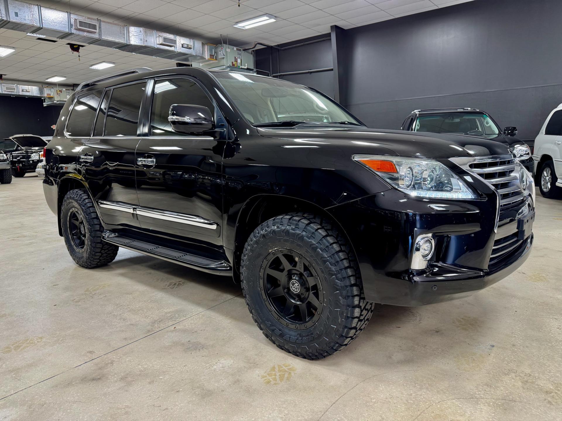 2014 Lexus LX 570