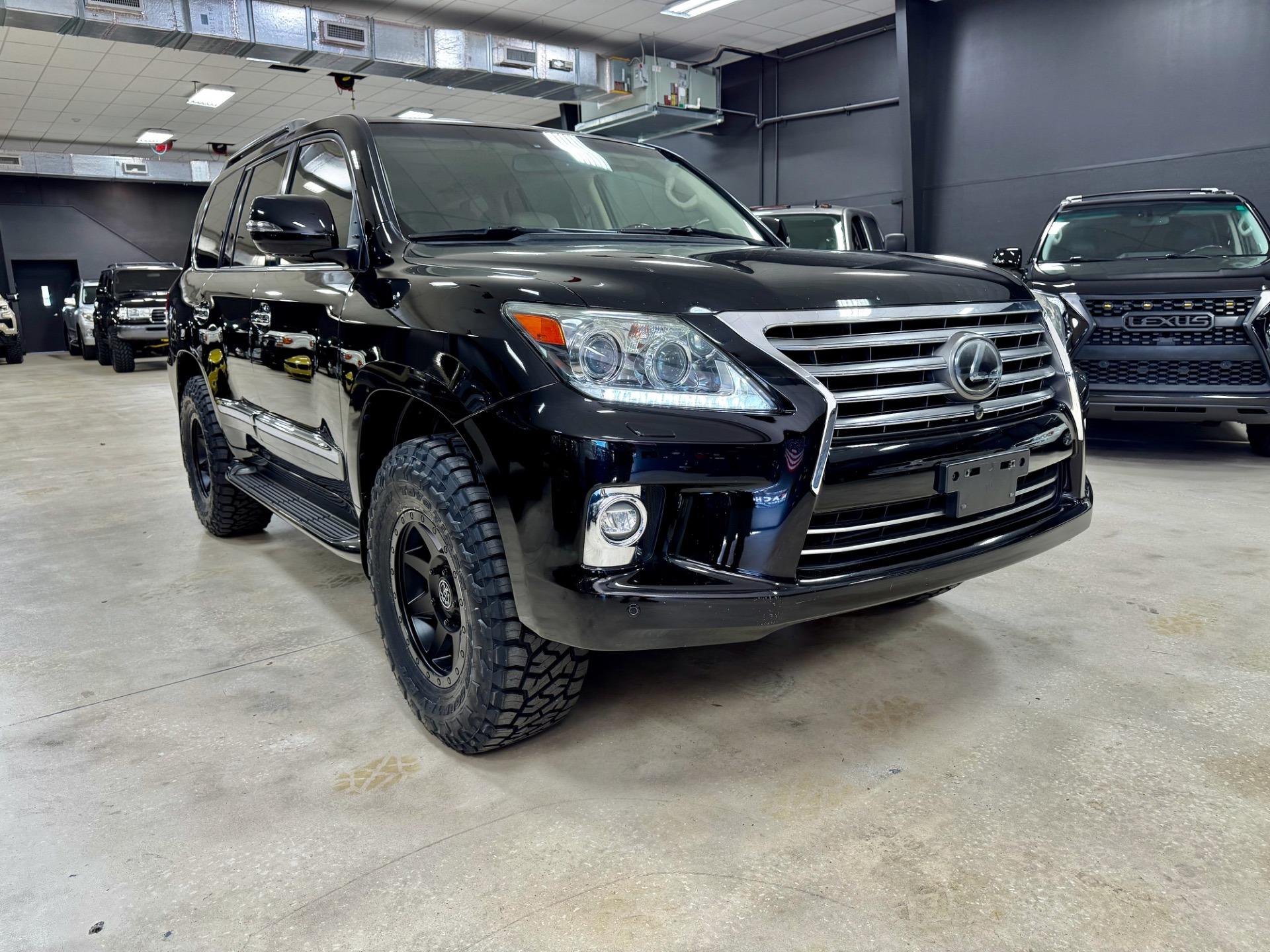 2014 Lexus LX 570