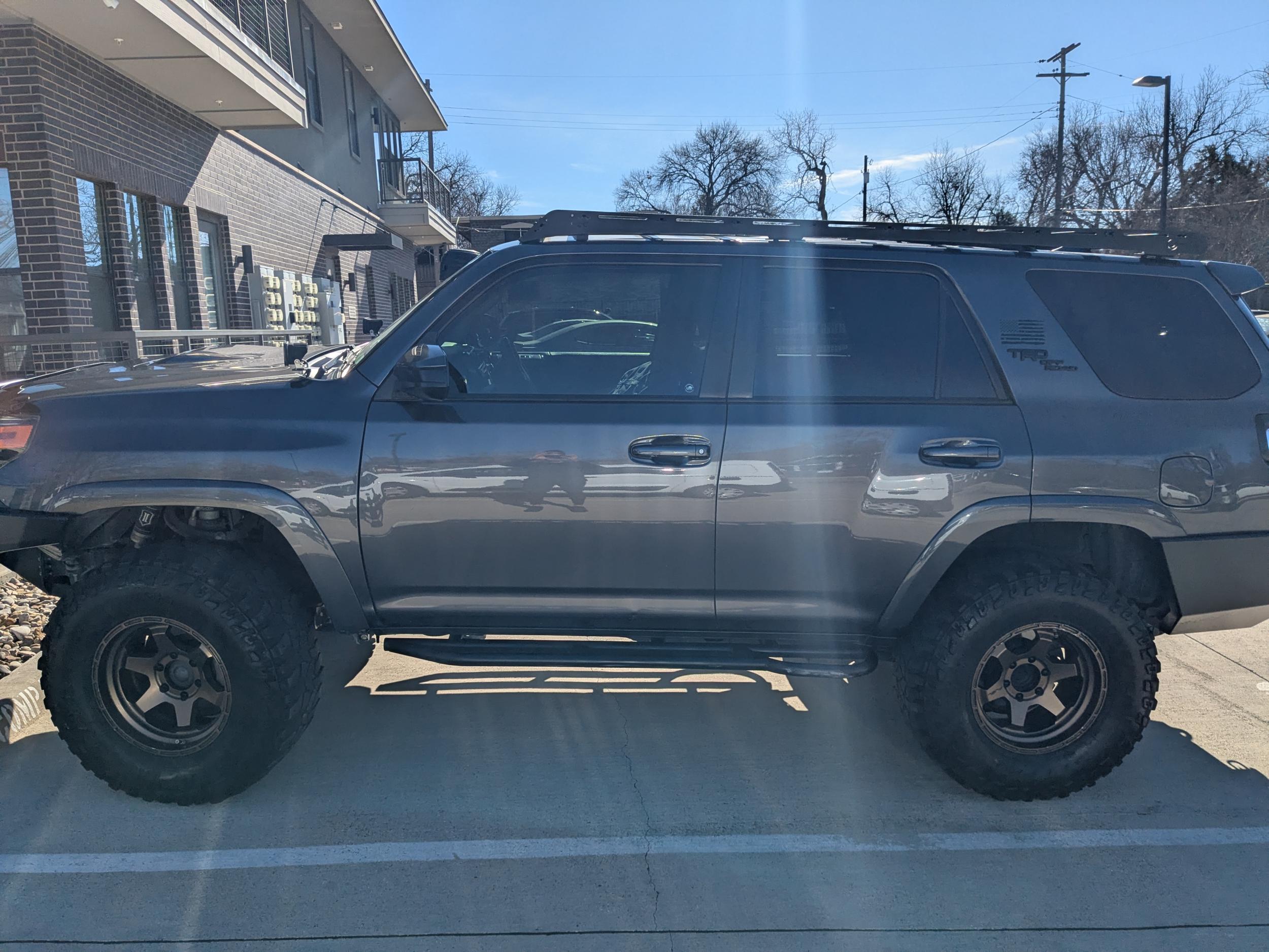 2018 Toyota 4Runner TRD Off-Road Premium - 3