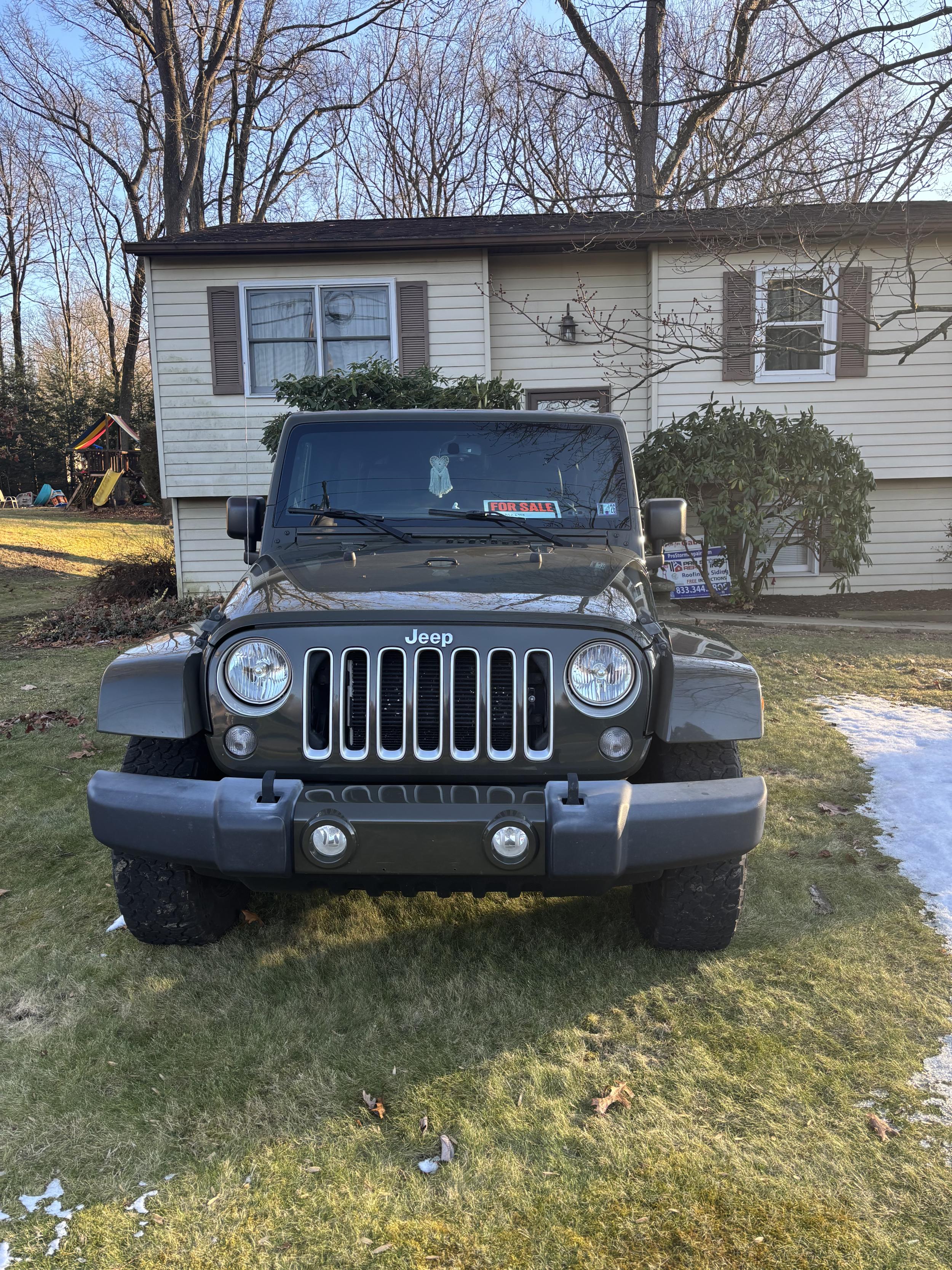2016 Jeep Wrangler Unlimited Sahara - 2