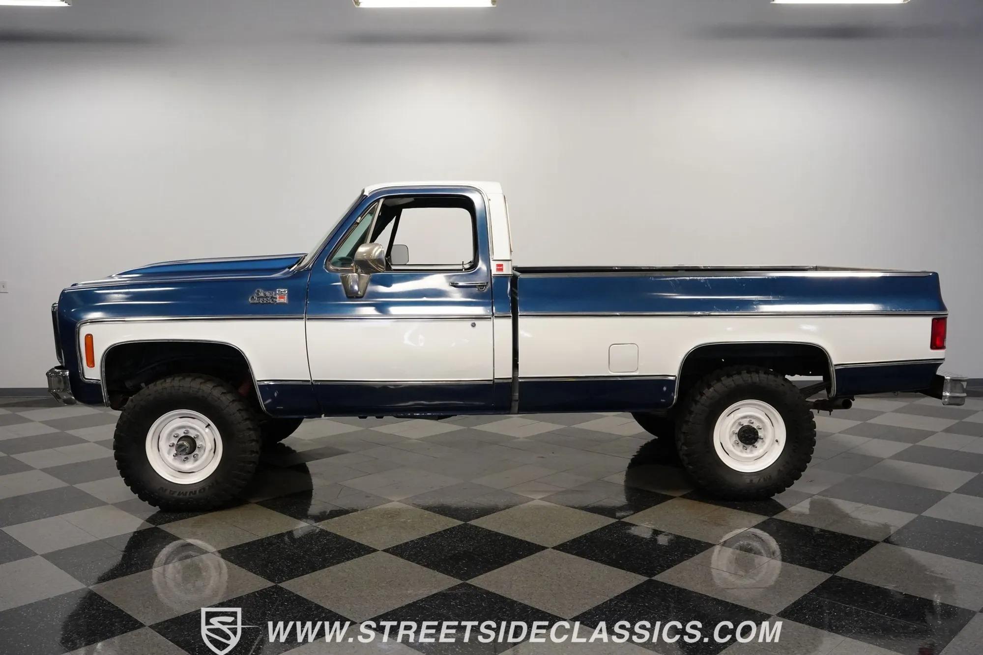 1980 GMC K2500 Sierra Classic 4×4 - 4