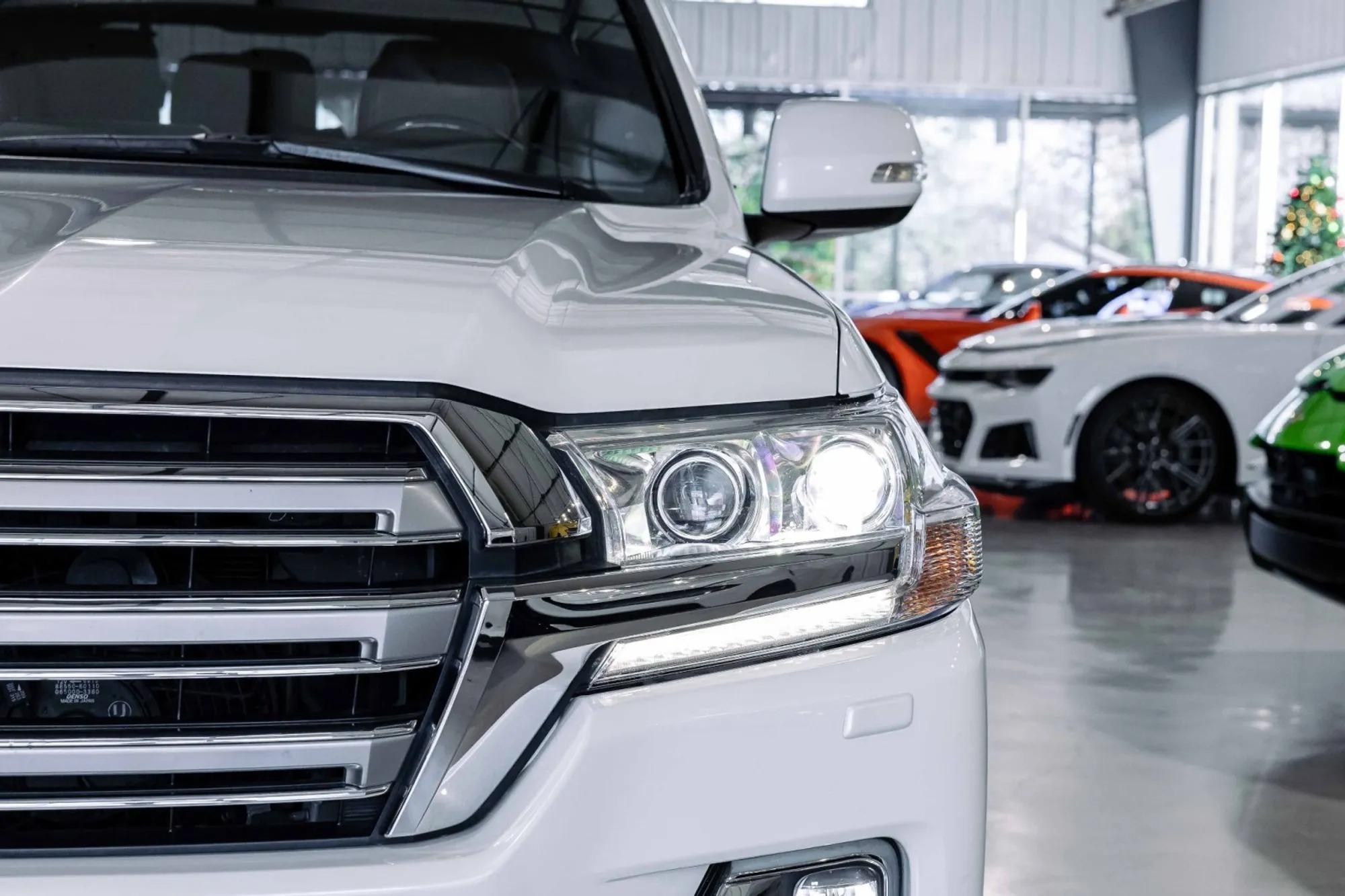 2018 Toyota Land Cruiser