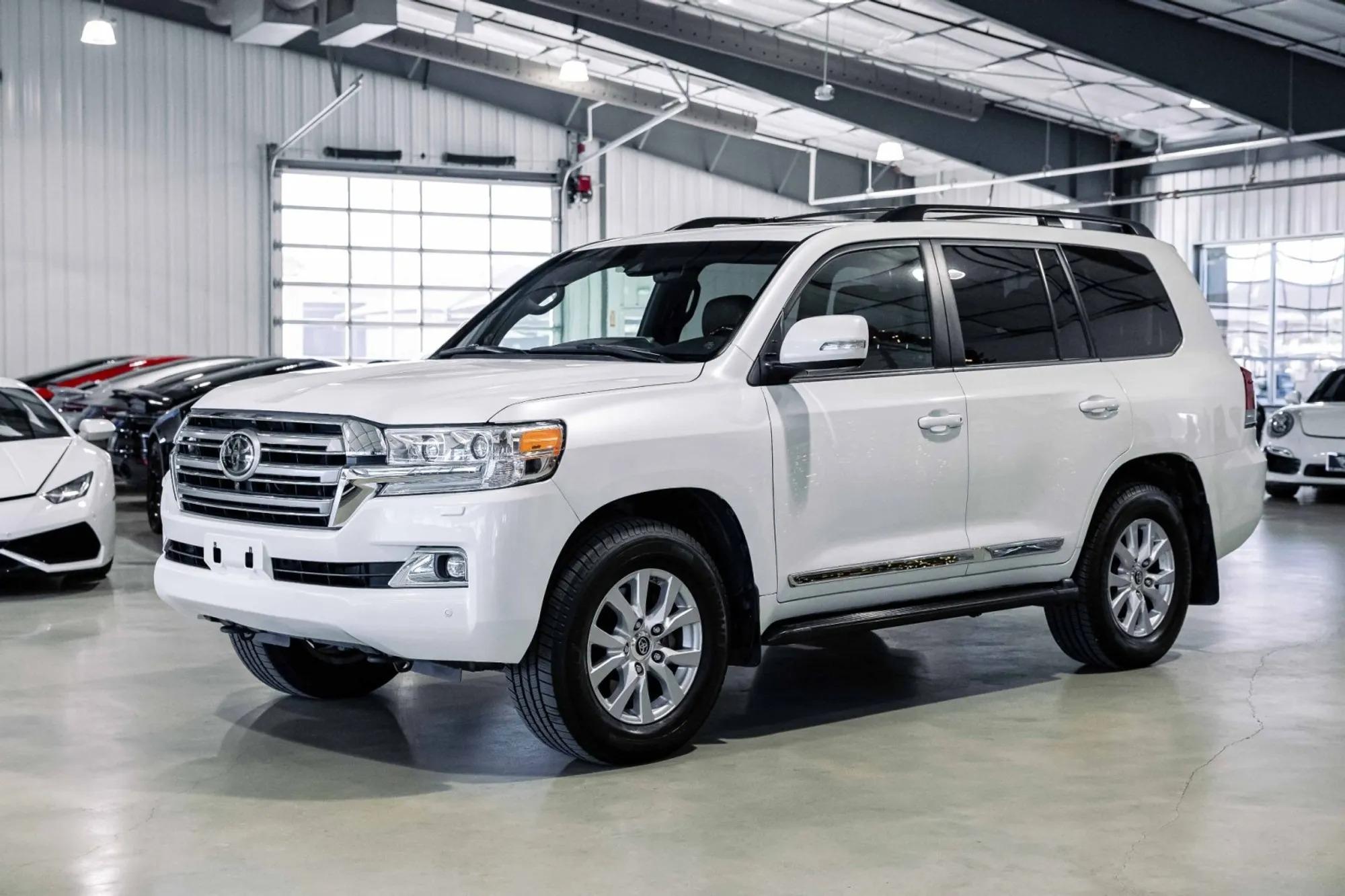 2018 Toyota Land Cruiser - 2