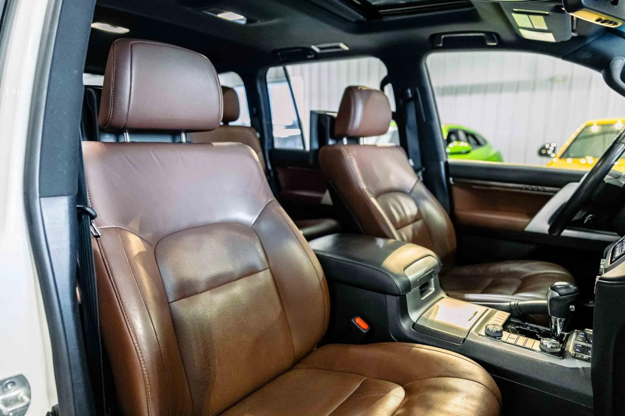 2018 Toyota Land Cruiser