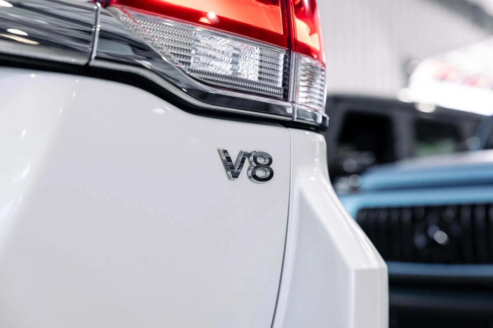 2018 Toyota Land Cruiser