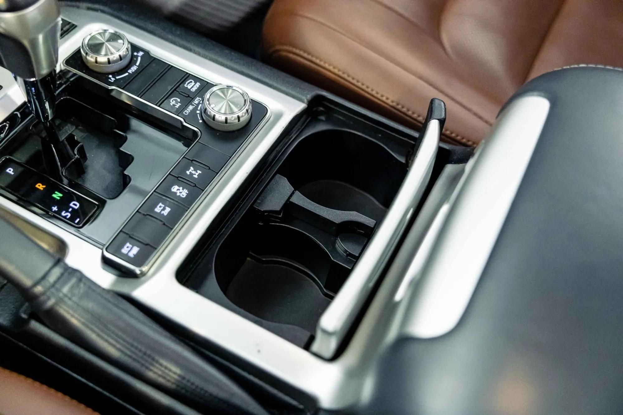 2018 Toyota Land Cruiser