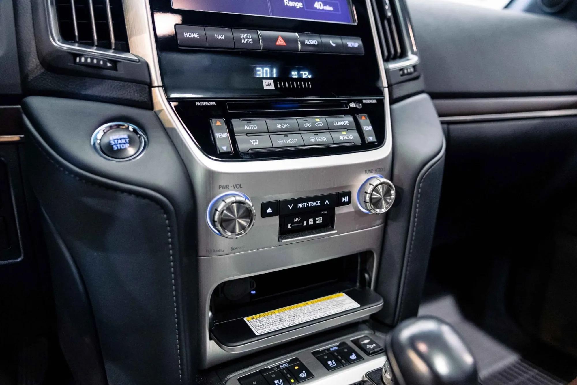 2018 Toyota Land Cruiser