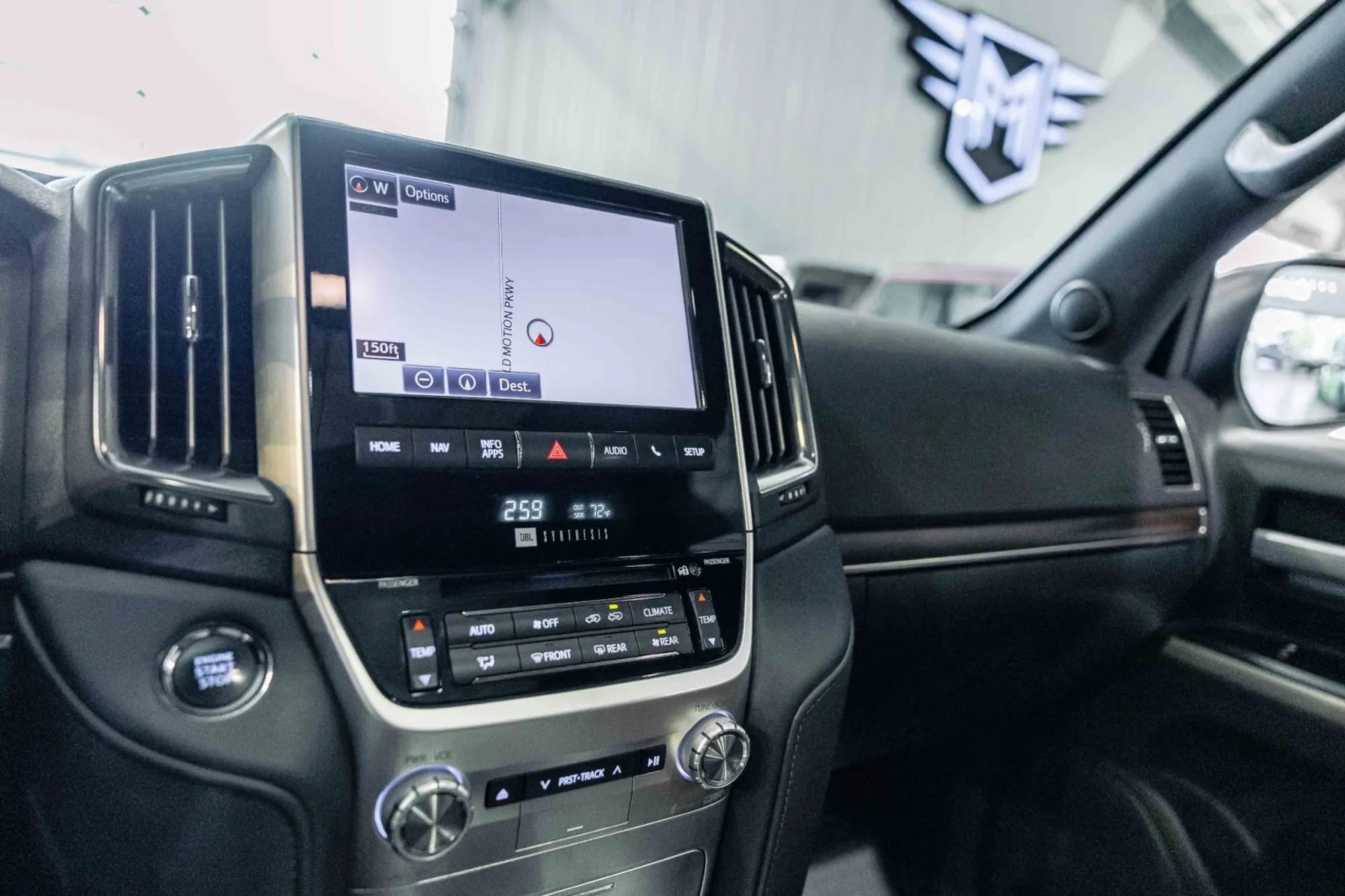 2018 Toyota Land Cruiser