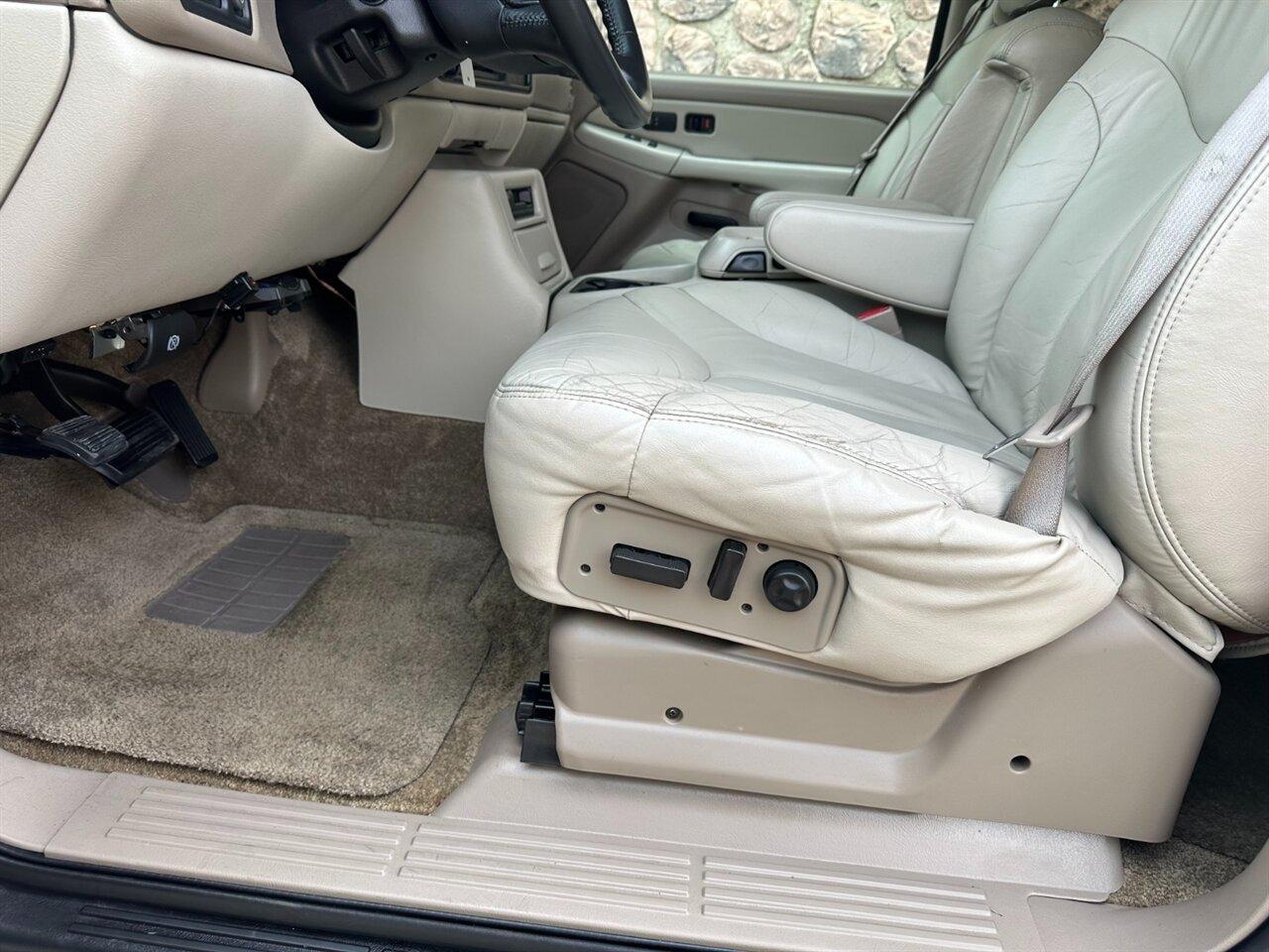 2002 GMC Yukon XL 2500 SLT