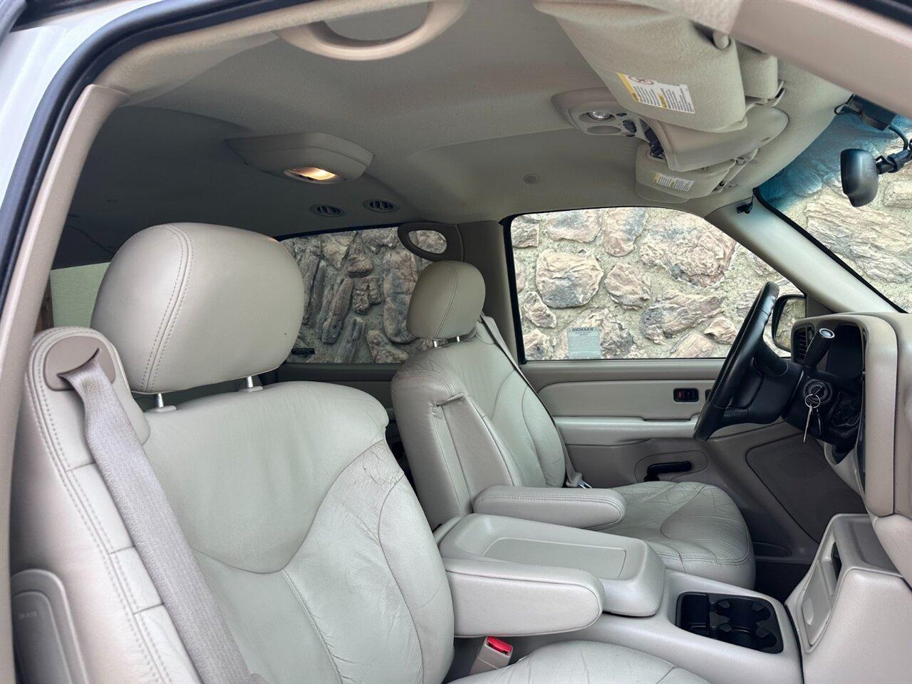 2002 GMC Yukon XL 2500 SLT