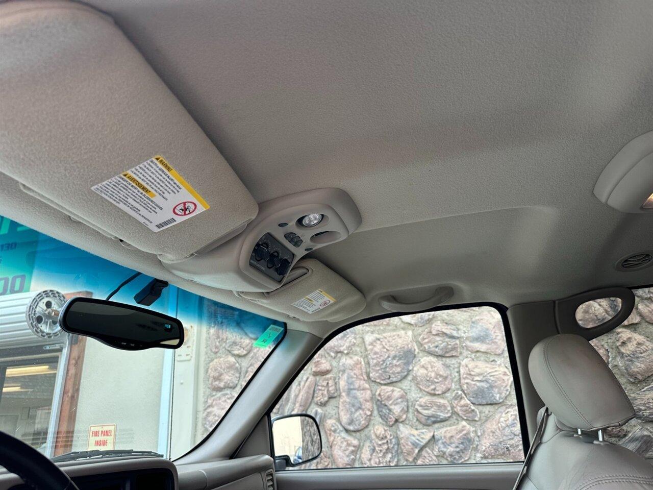 2002 GMC Yukon XL 2500 SLT