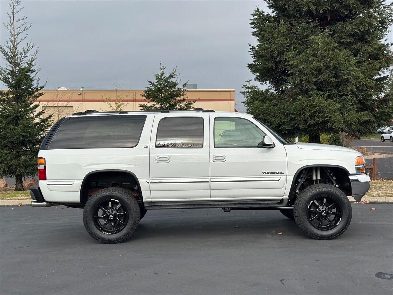 2002 GMC Yukon XL 2500 SLT - 4