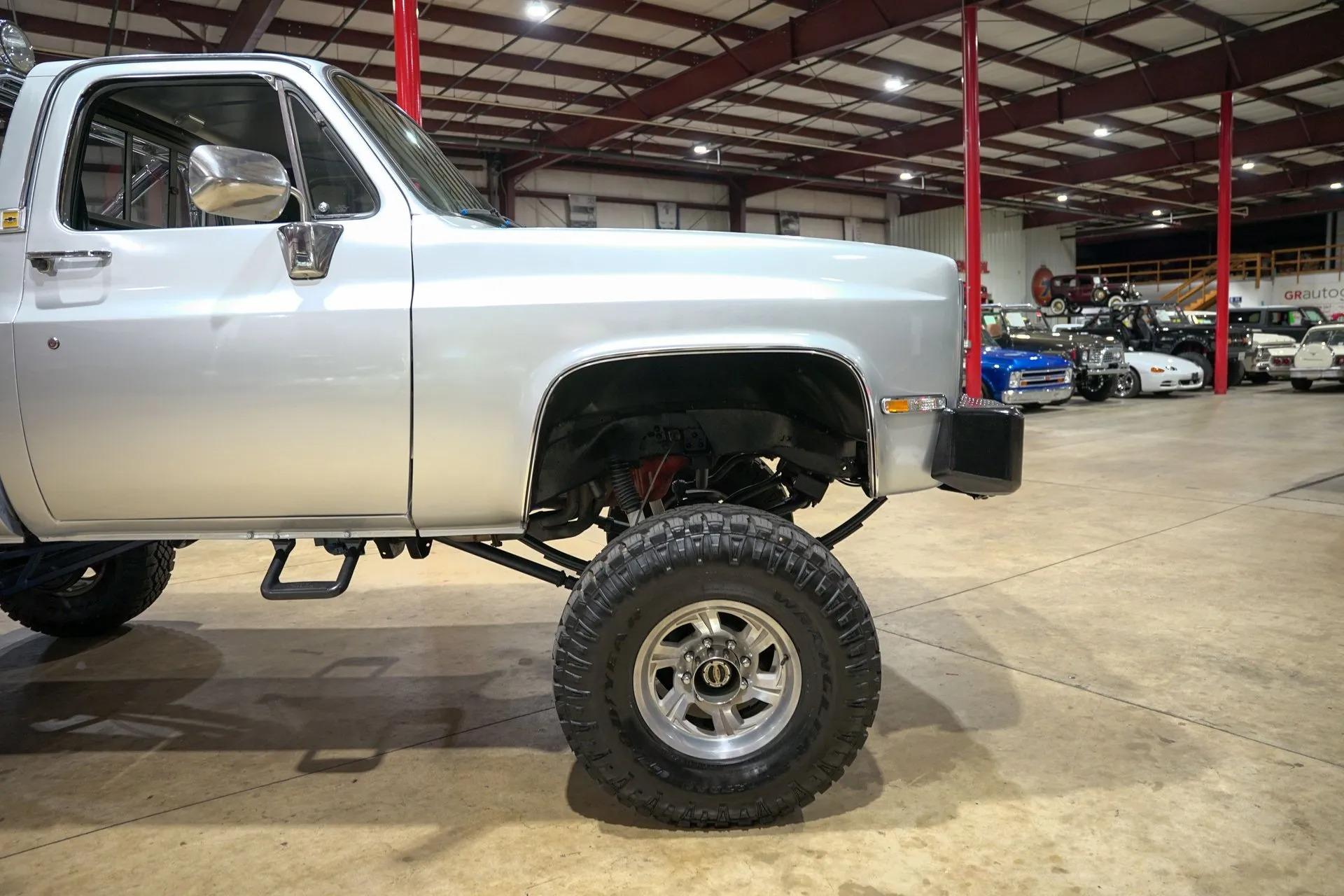 Lifted 1985 Chevrolet K10