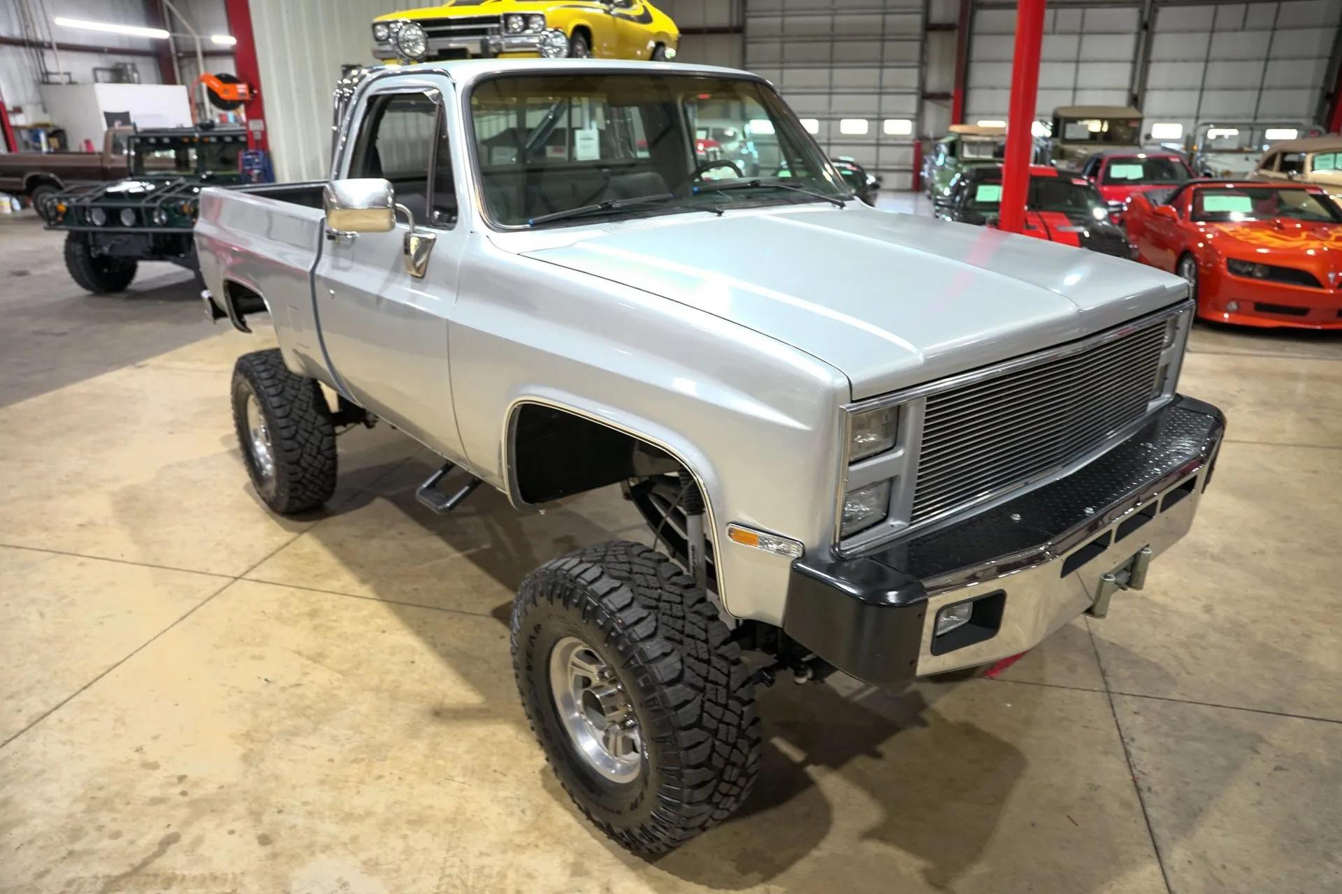 Lifted 1985 Chevrolet K10