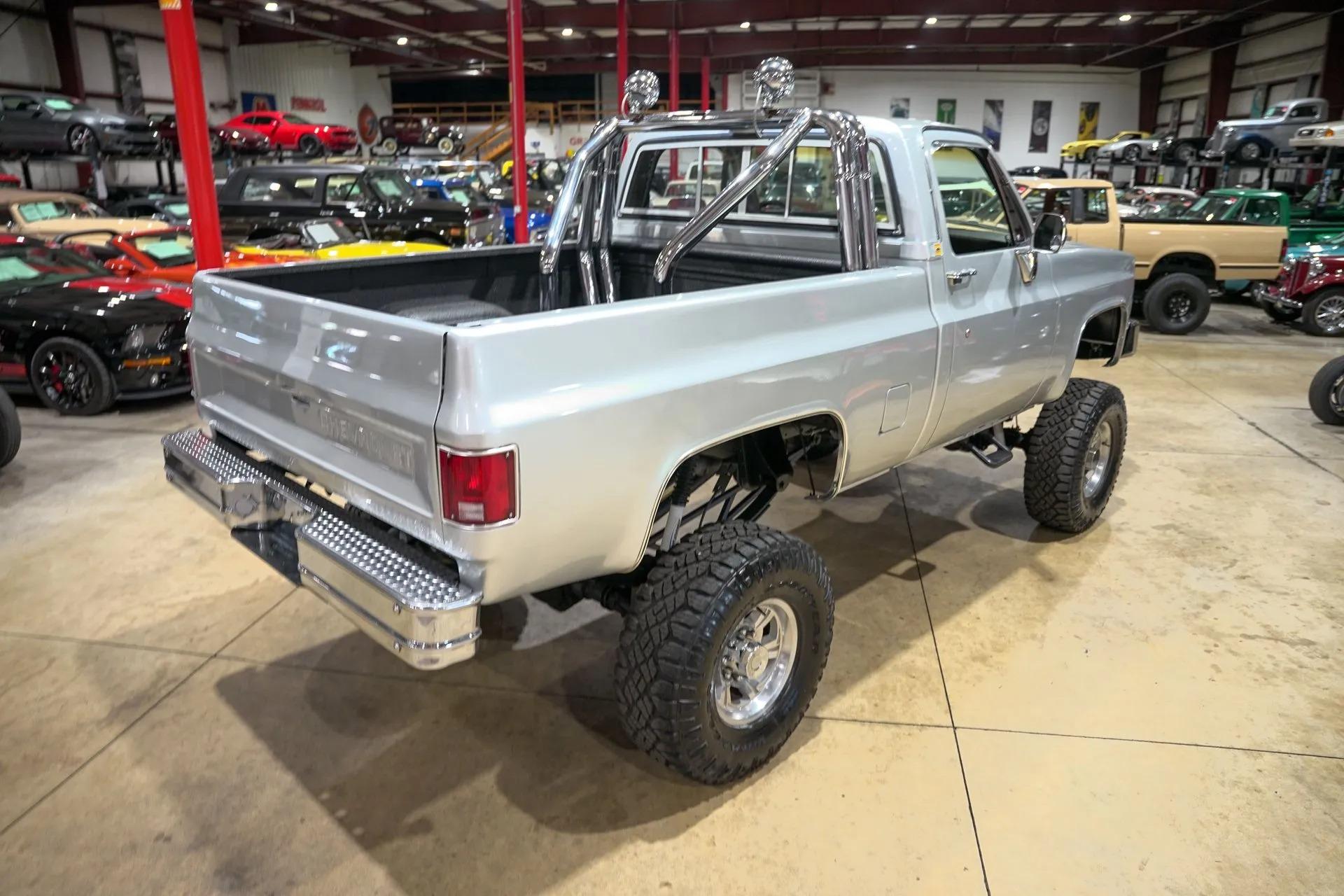 Lifted 1985 Chevrolet K10
