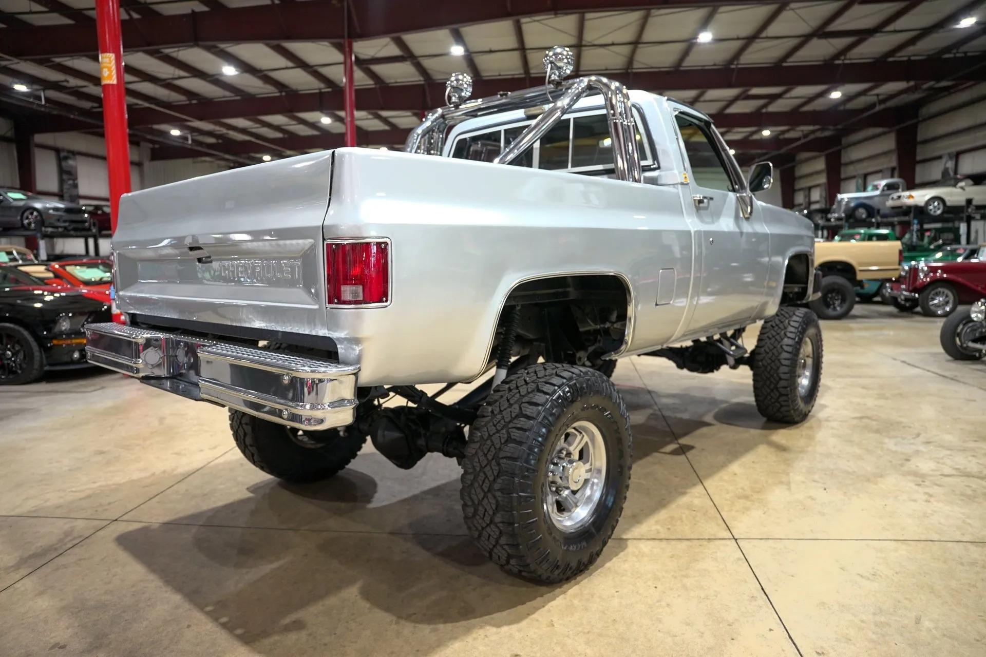 Lifted 1985 Chevrolet K10