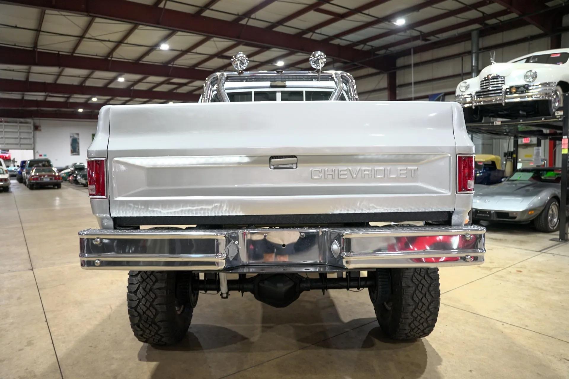 Lifted 1985 Chevrolet K10