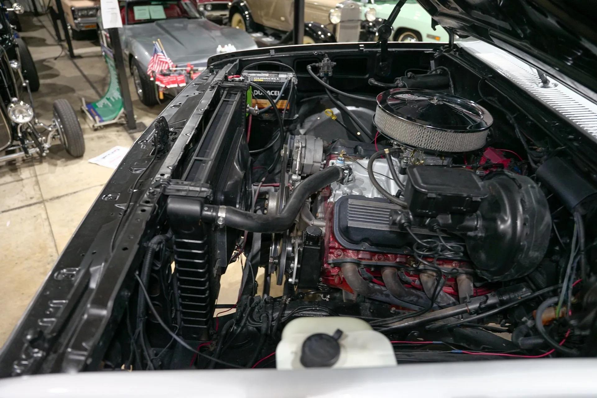 Lifted 1985 Chevrolet K10