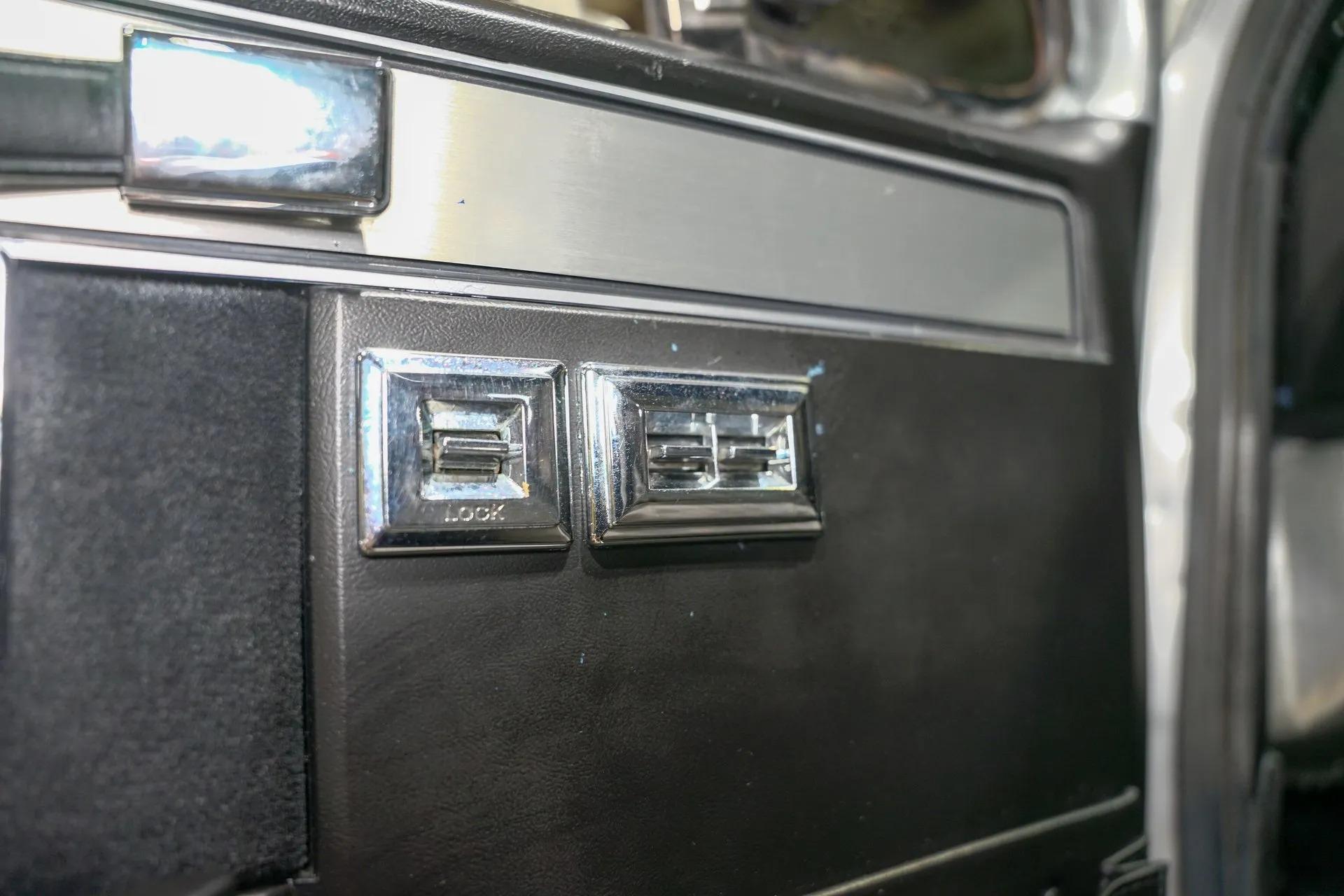 Lifted 1985 Chevrolet K10