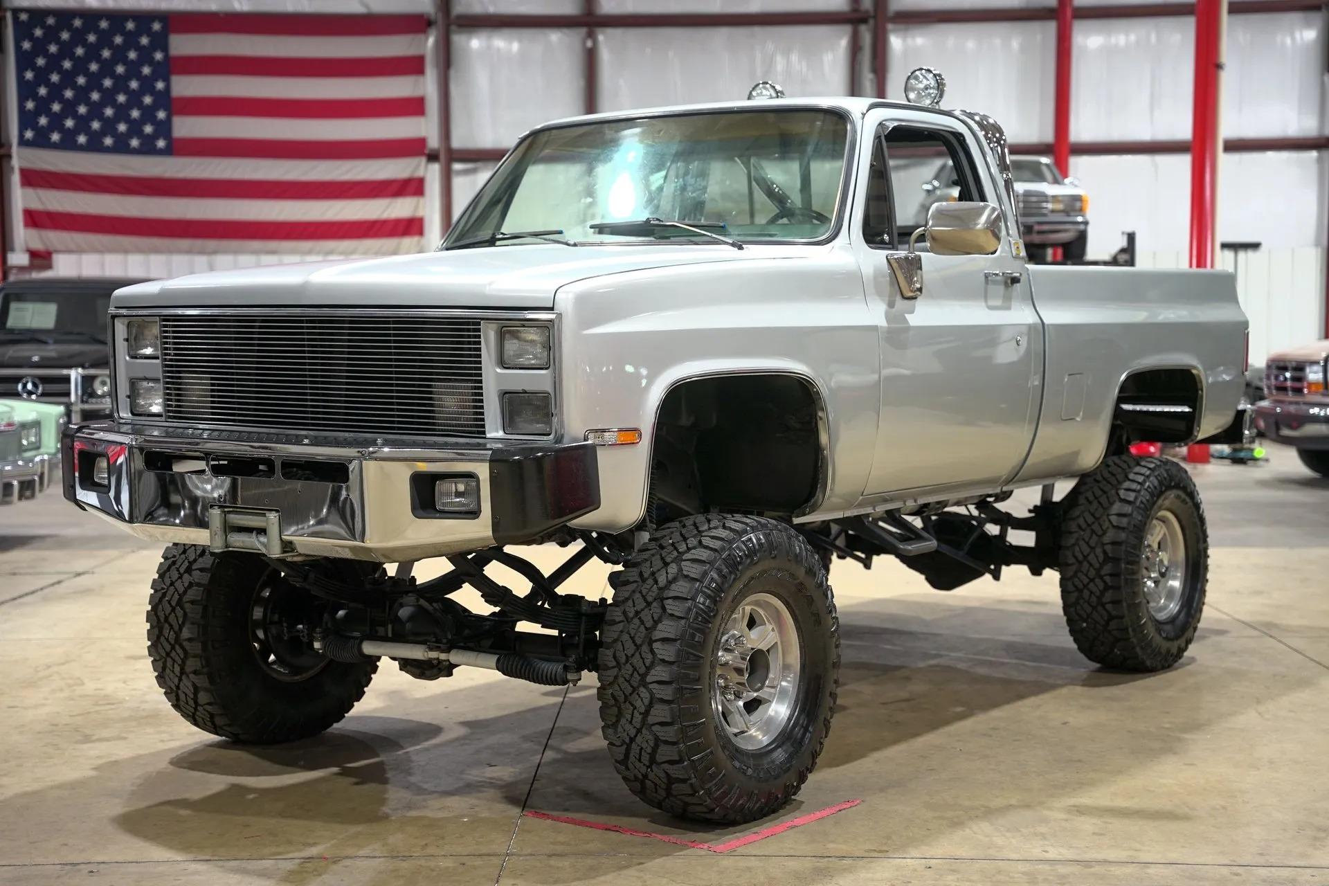 Lifted 1985 Chevrolet K10