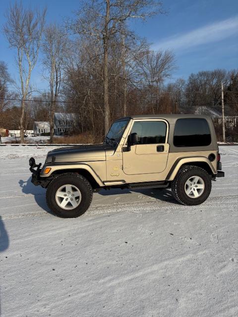 2004 Jeep Wrangler Sahara - 3