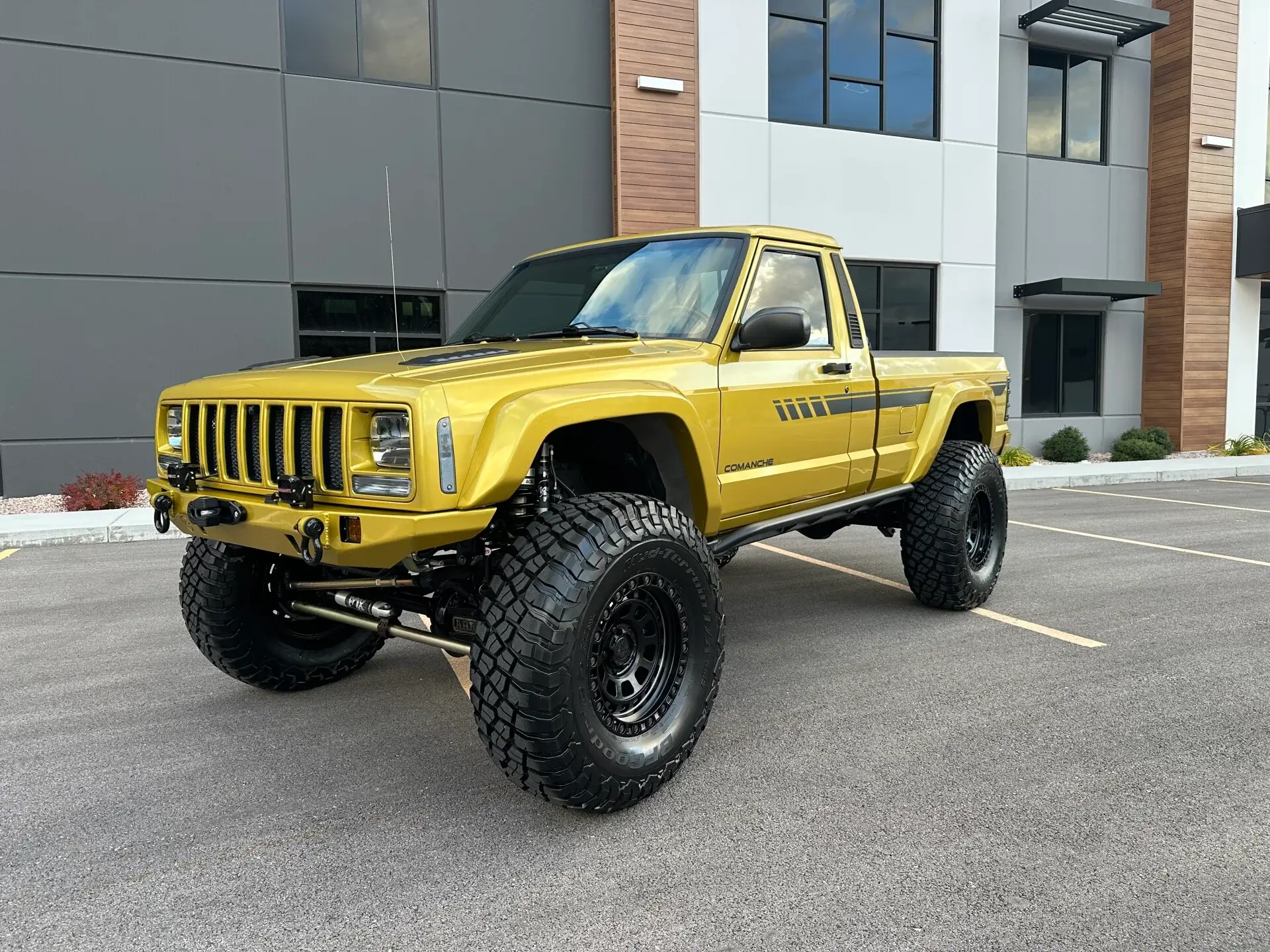 LS-Powered 1989 Jeep Comanche Pioneer Restomod