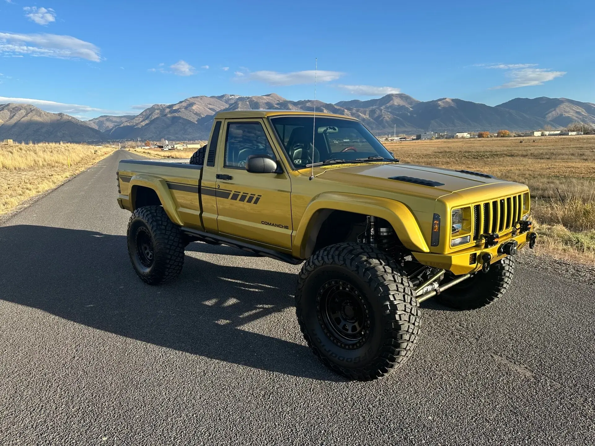 LS-Powered 1989 Jeep Comanche Pioneer Restomod