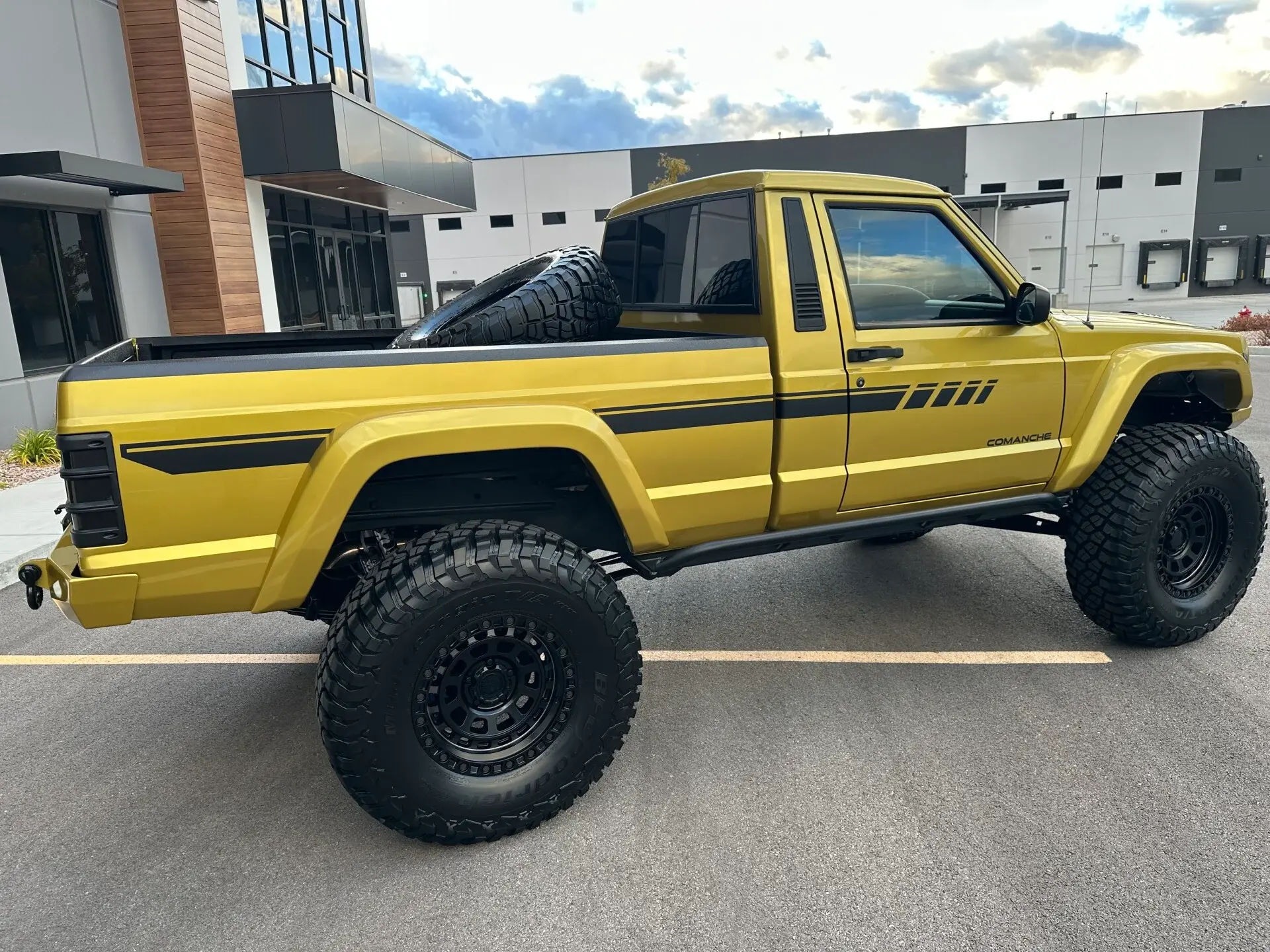 LS-Powered 1989 Jeep Comanche Pioneer Restomod