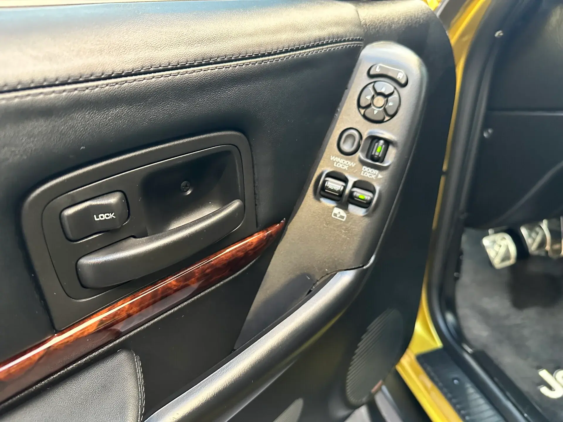 LS-Powered 1989 Jeep Comanche Pioneer Restomod