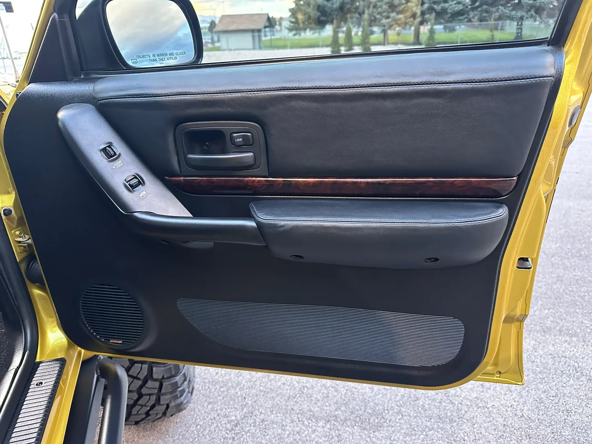 LS-Powered 1989 Jeep Comanche Pioneer Restomod