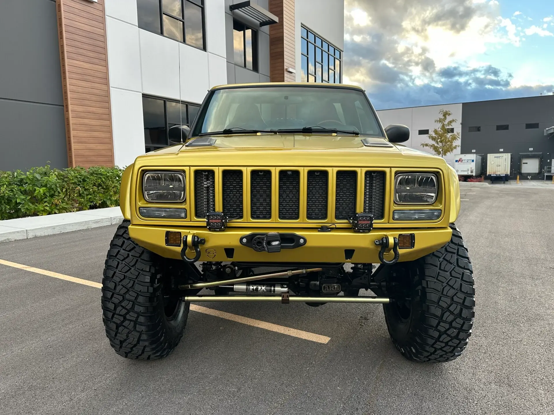 LS-Powered 1989 Jeep Comanche Pioneer Restomod