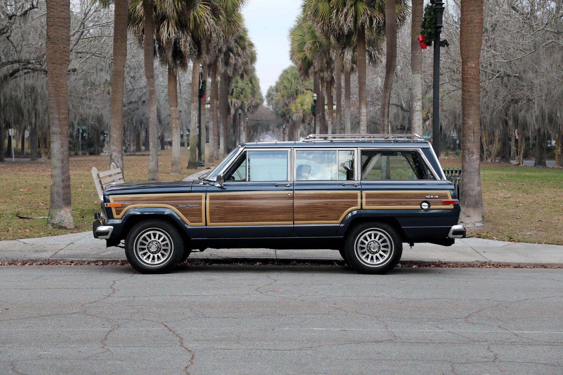 1989 Jeep Grand Wagoneer
