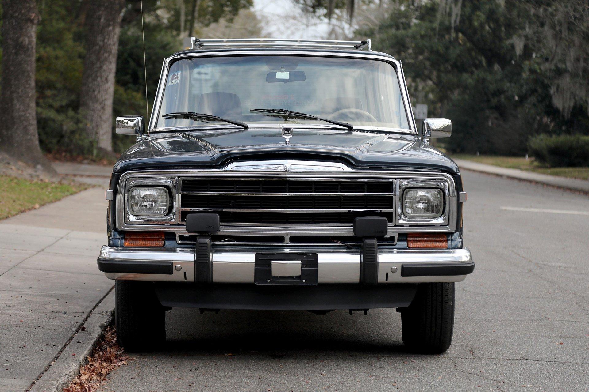 1989 Jeep Grand Wagoneer