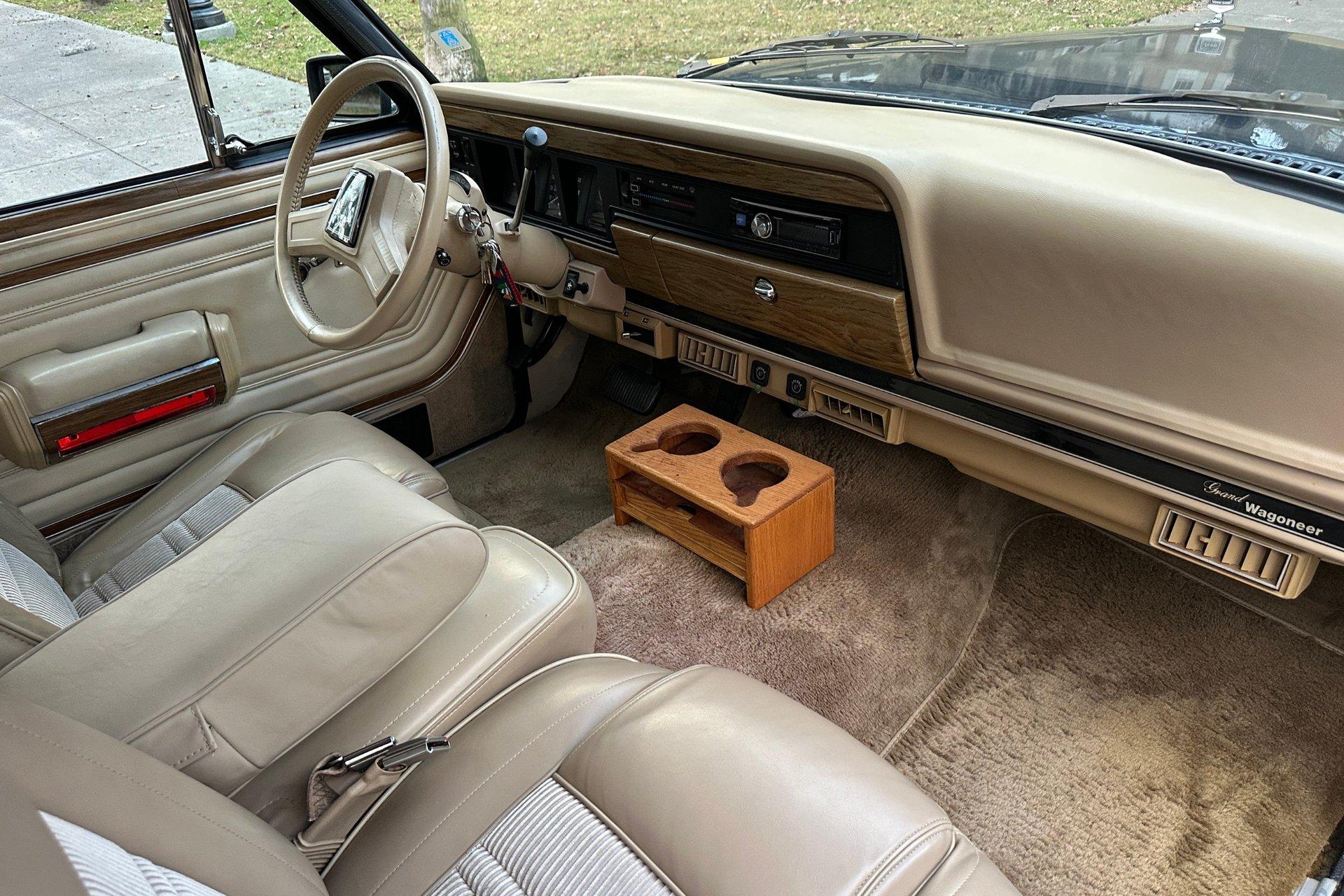 1989 Jeep Grand Wagoneer