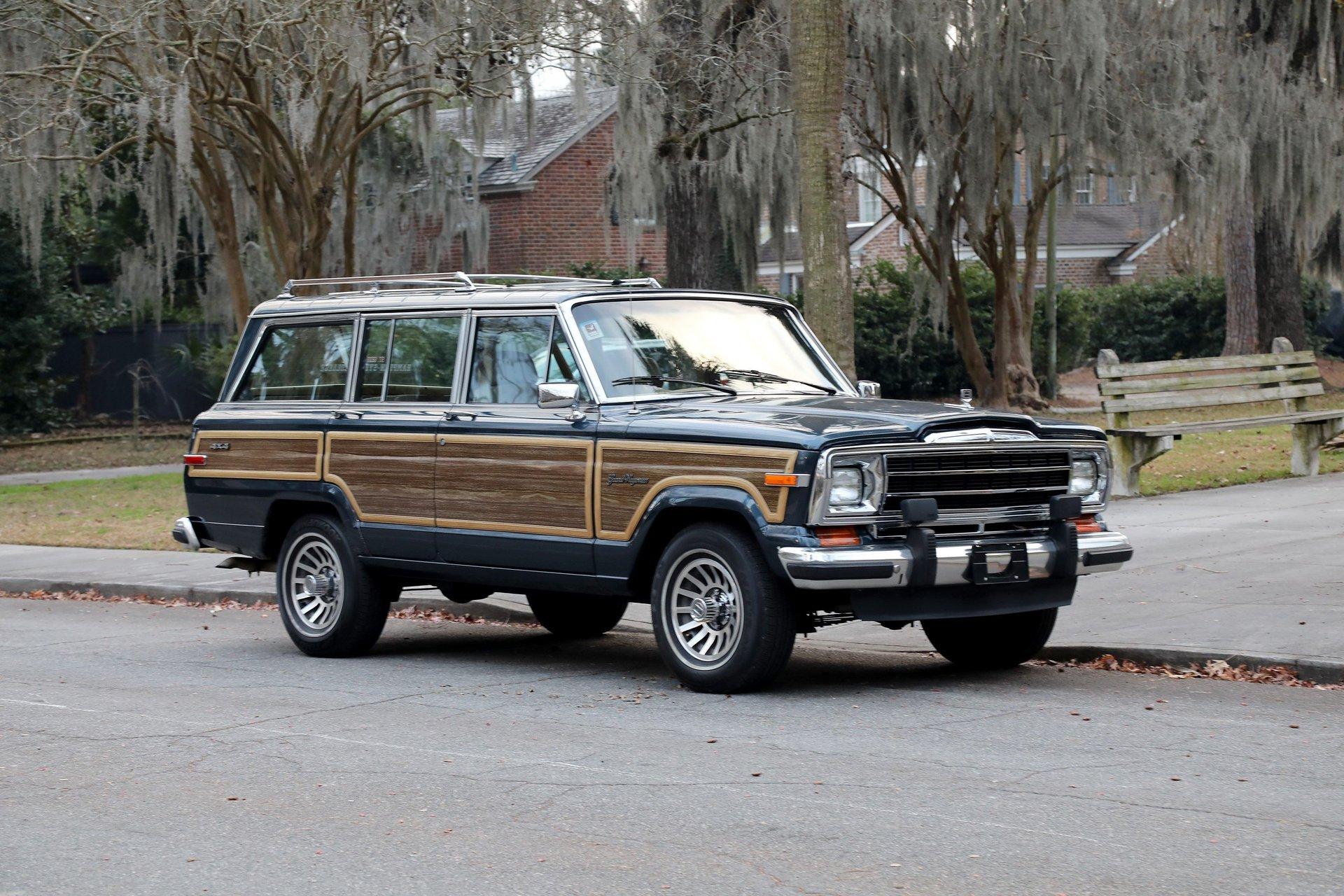  Jeep Grand Wagoneer