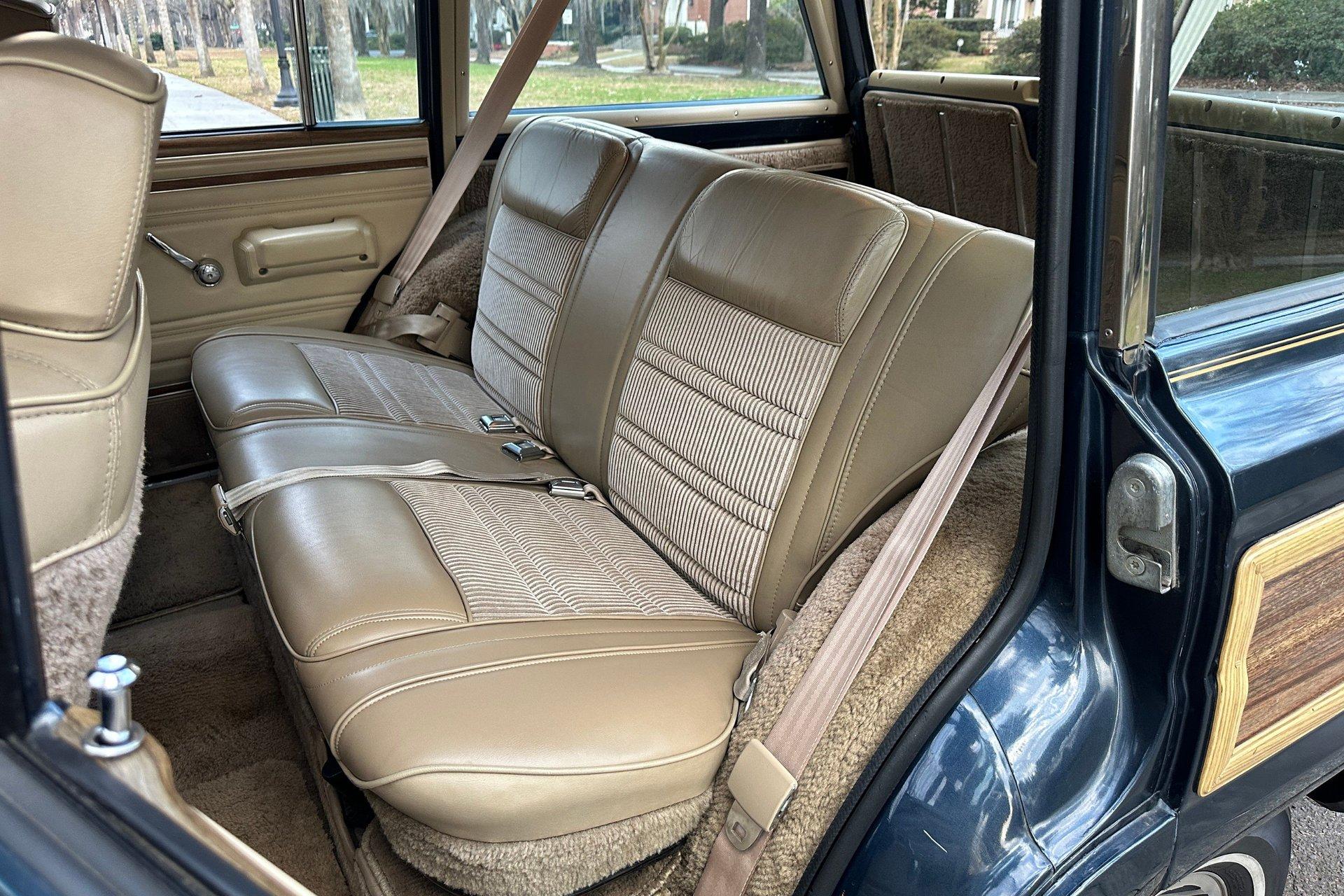 1989 Jeep Grand Wagoneer