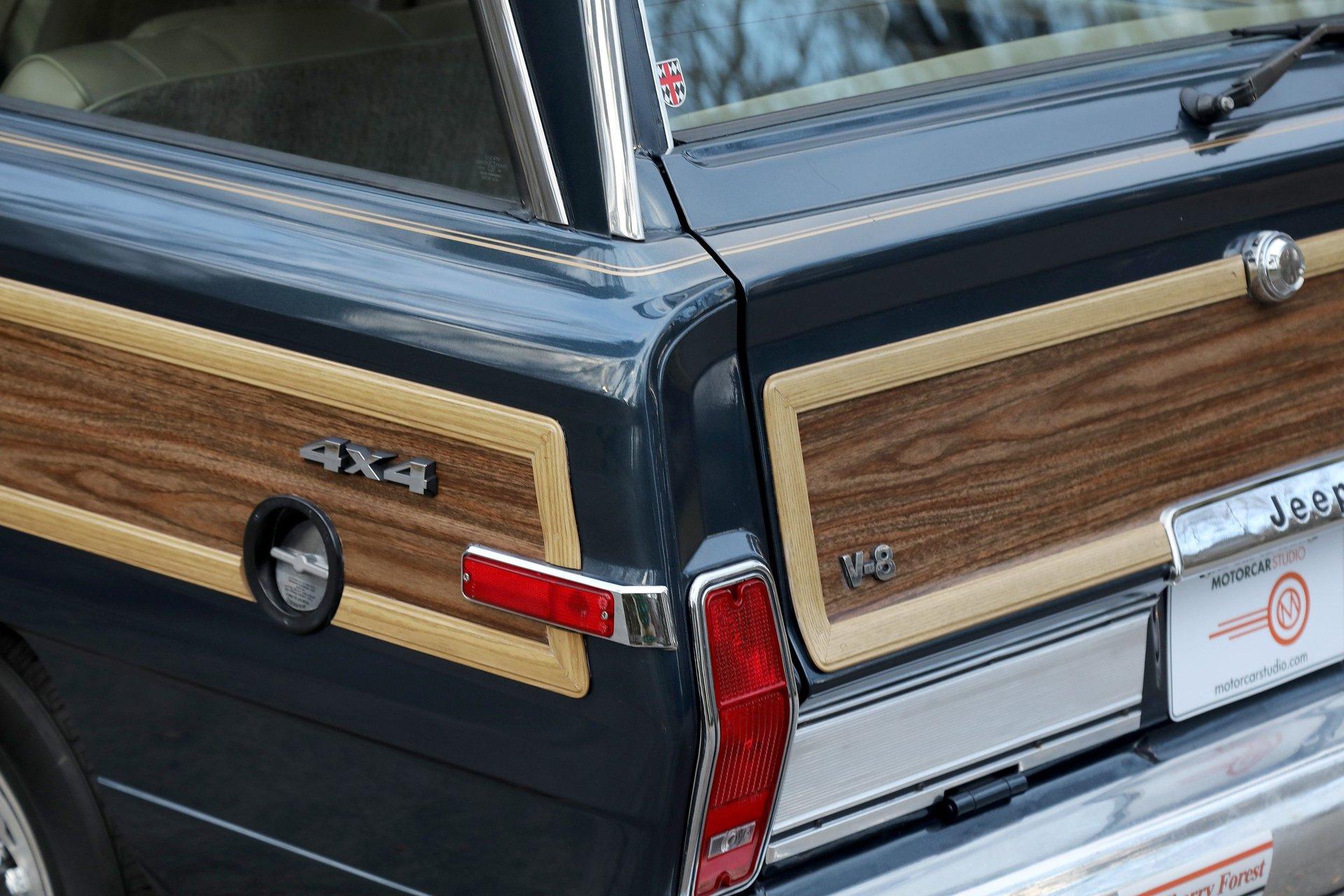 1989 Jeep Grand Wagoneer