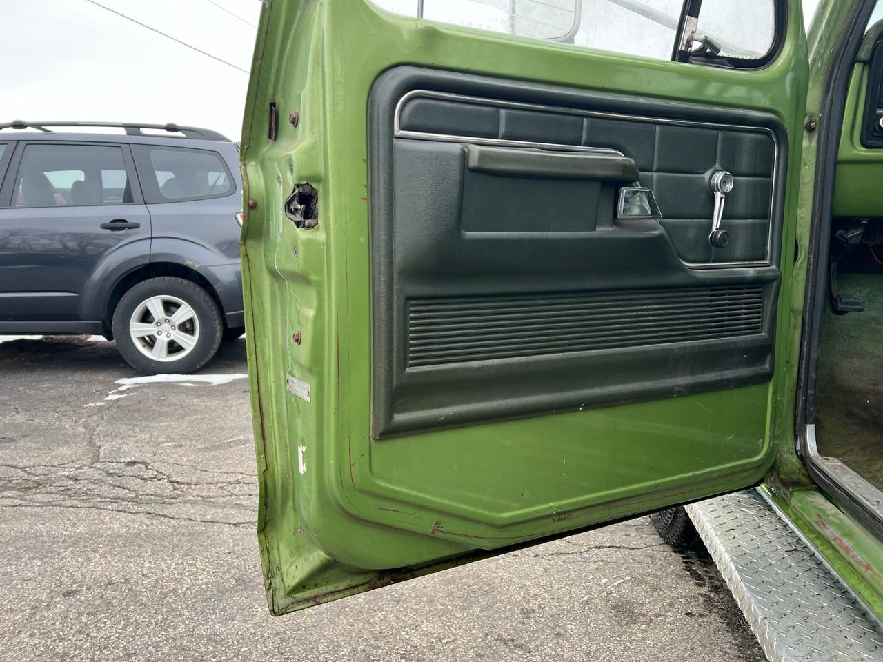 1975 Ford F-350 Ranger Camper Special