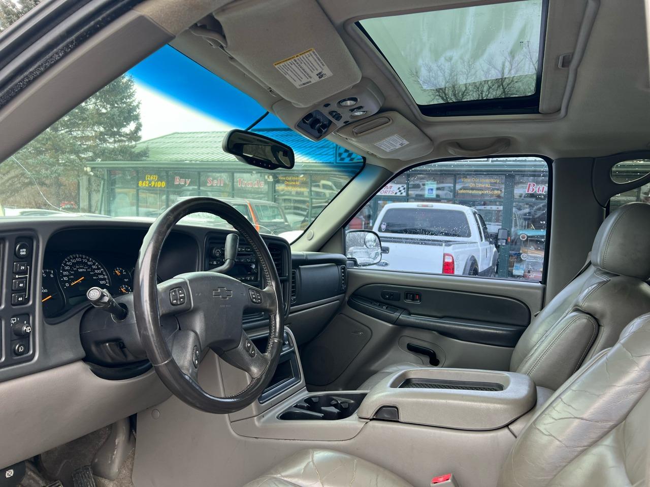 2003 Chevrolet Suburban 2500 LT - 5