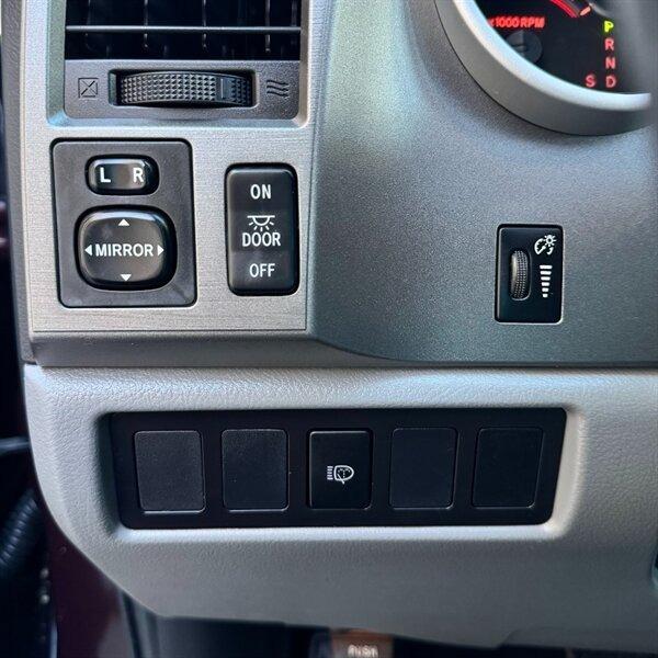 2016 Toyota Sequoia SR5