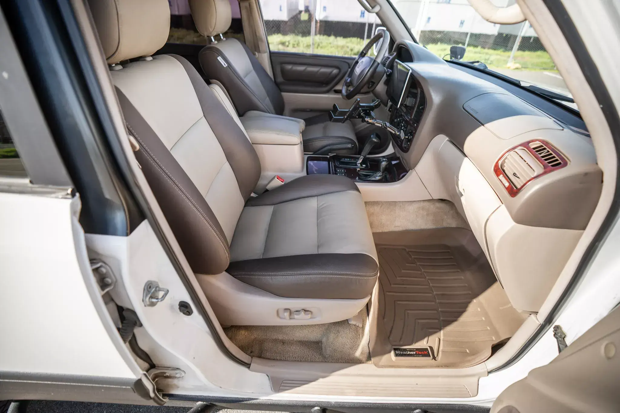 Modified 2000 Toyota Land Cruiser