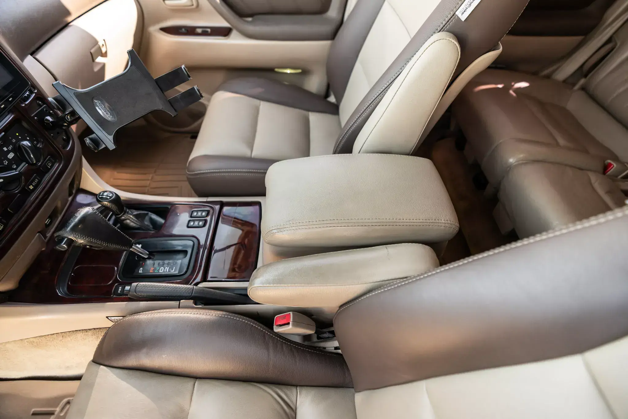 Modified 2000 Toyota Land Cruiser