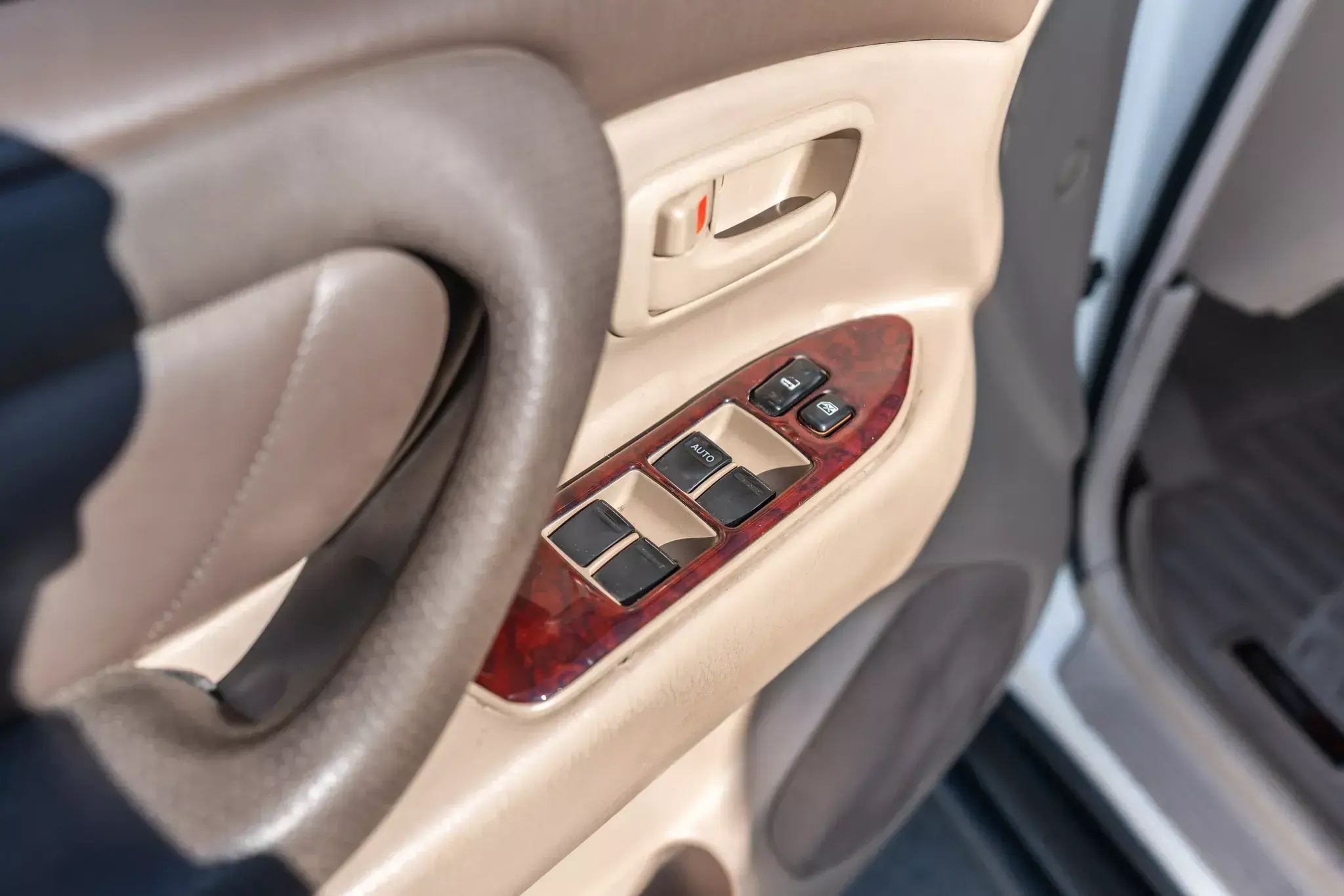 Modified 2000 Toyota Land Cruiser