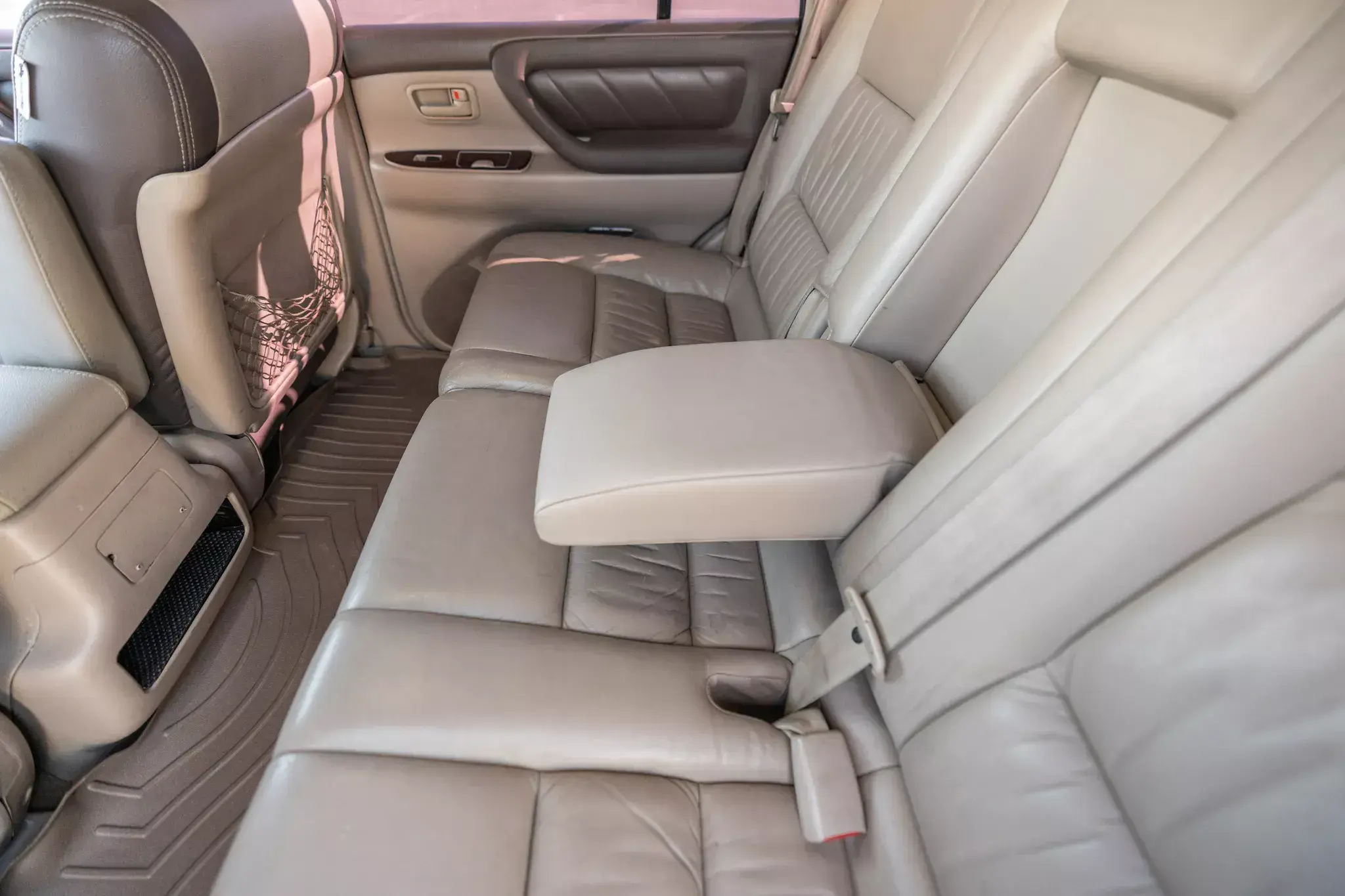 Modified 2000 Toyota Land Cruiser