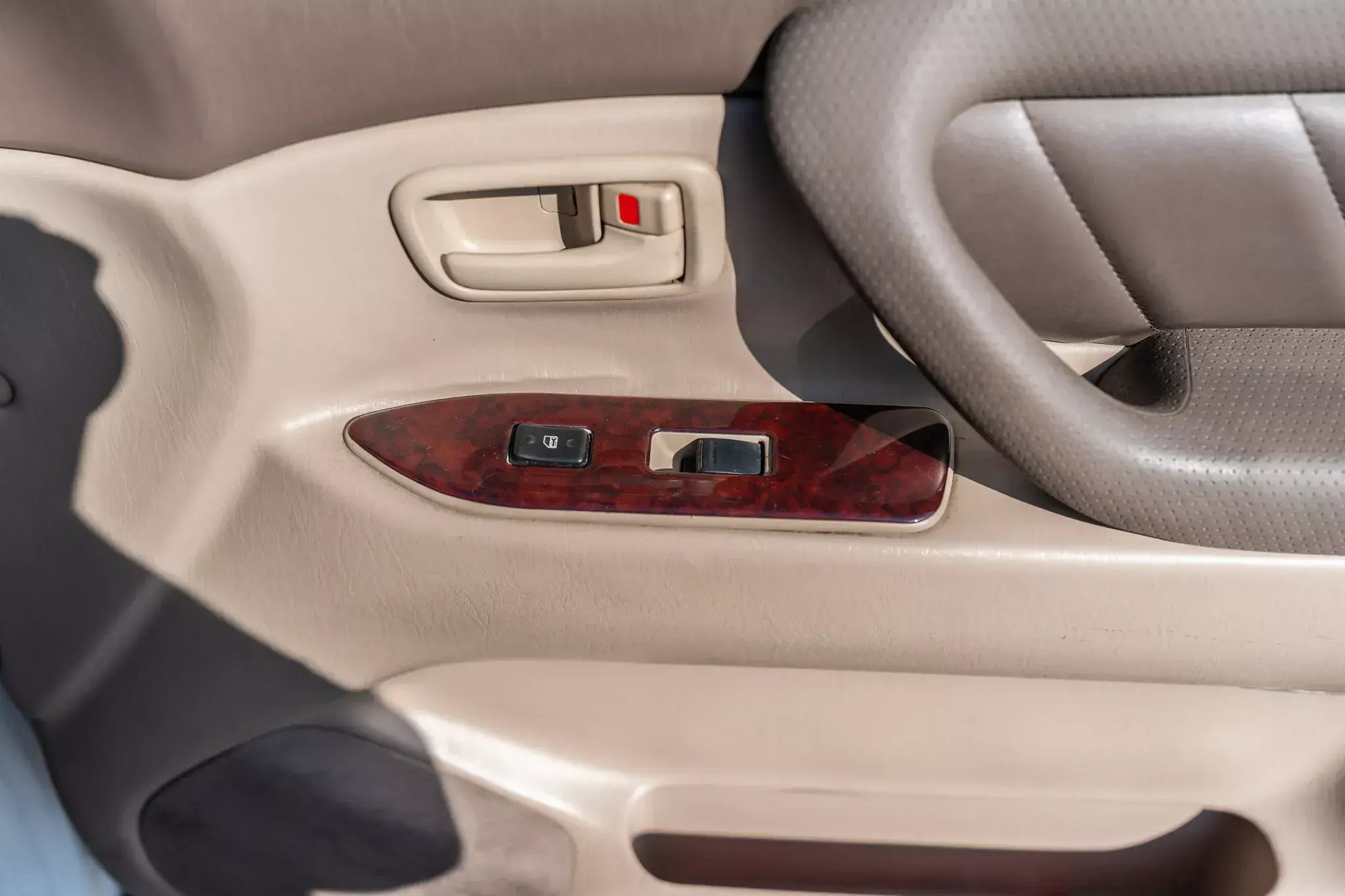 Modified 2000 Toyota Land Cruiser