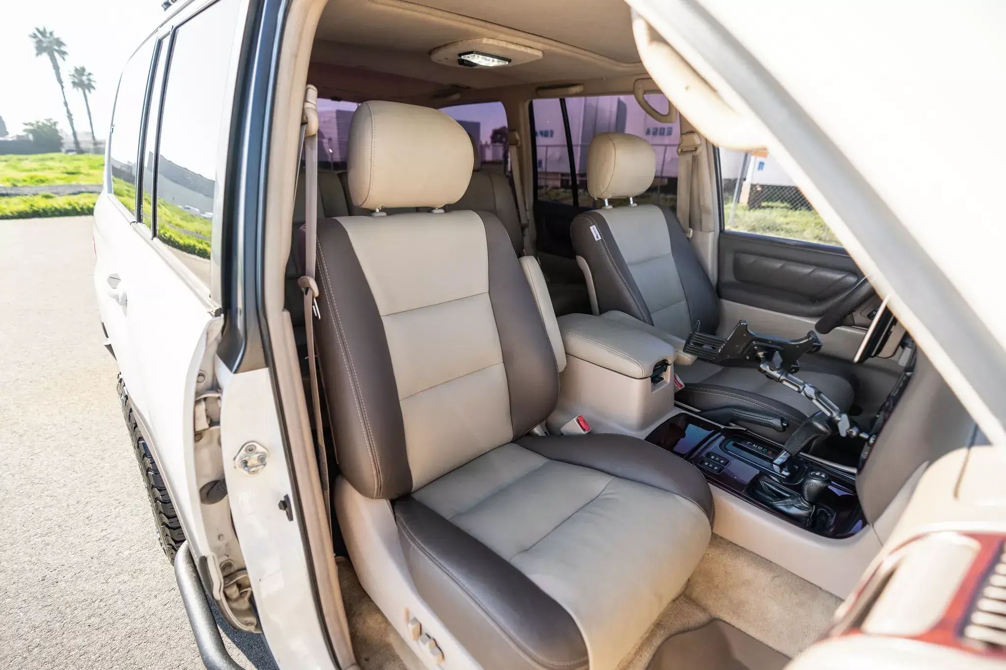 Modified 2000 Toyota Land Cruiser